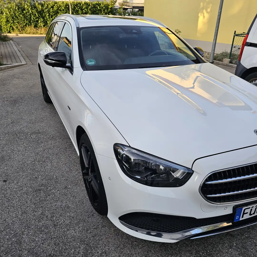 Mercedes-Benz E 300 de T 9G-TRONIC Weiß - 2