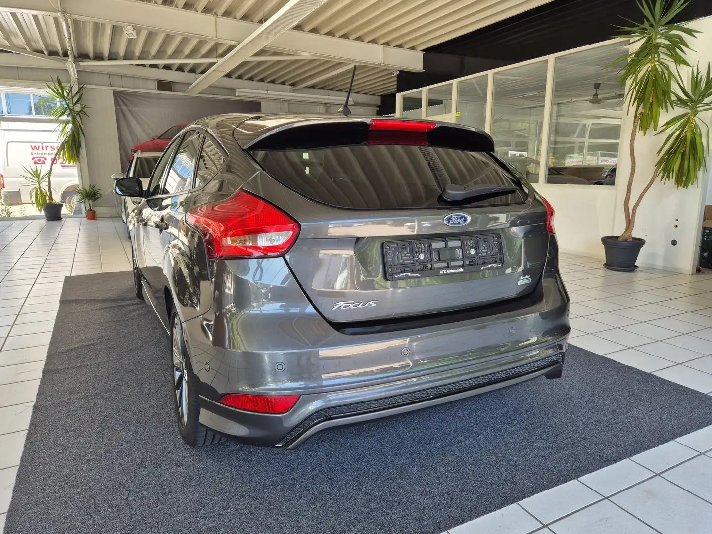 Ford Focus ST-Line*SITZHEIZUNG*NAVI*PDC*KLIMA* Gris - 2