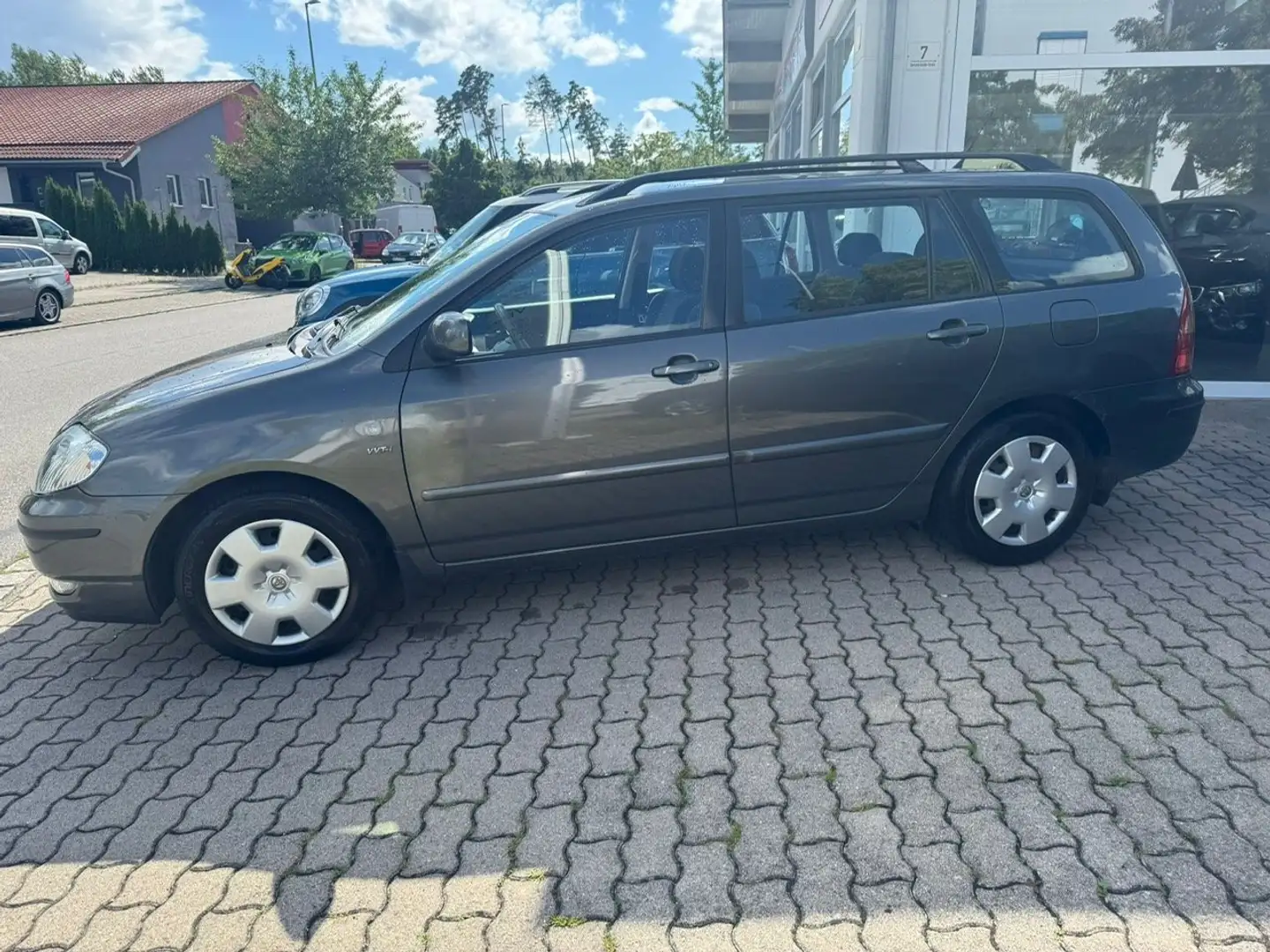 Toyota Corolla 1.6 Sol - Nur 102000km - Scheckheftgepflegt - Gri - 1