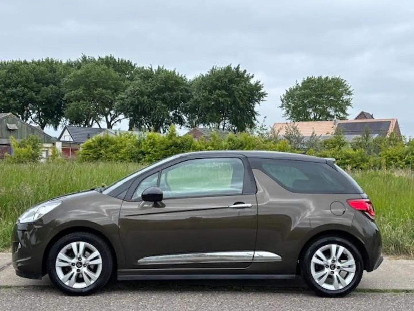 Citroen DS3 1.2 VTi Business ECC LMV 16" Sportstoelen Cruise N Brun - 2