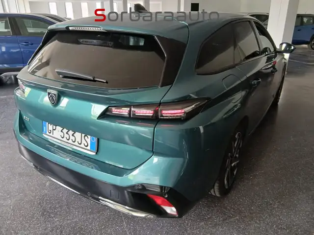 Peugeot 308 view 5