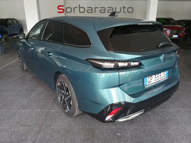 Peugeot 308 view 2