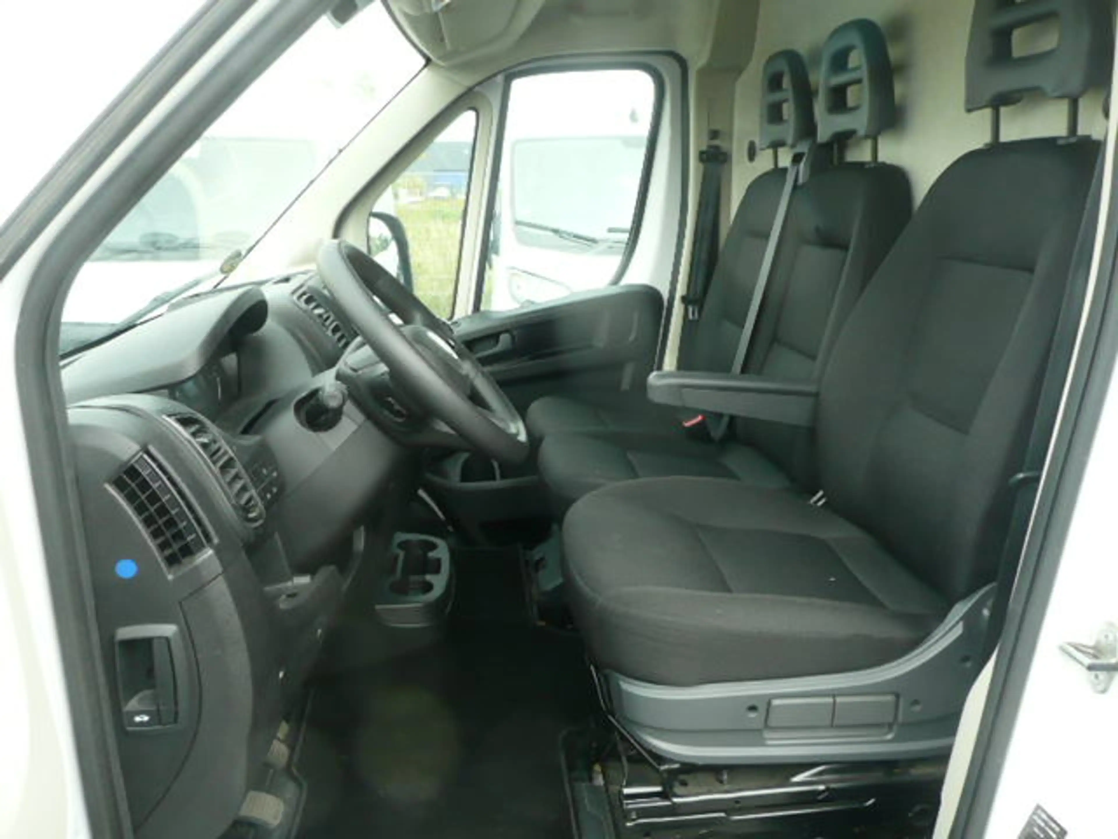 Fiat Ducato Hochr.-Ka 33 120 L2H2 32750Km Klima Tempo — photo 2