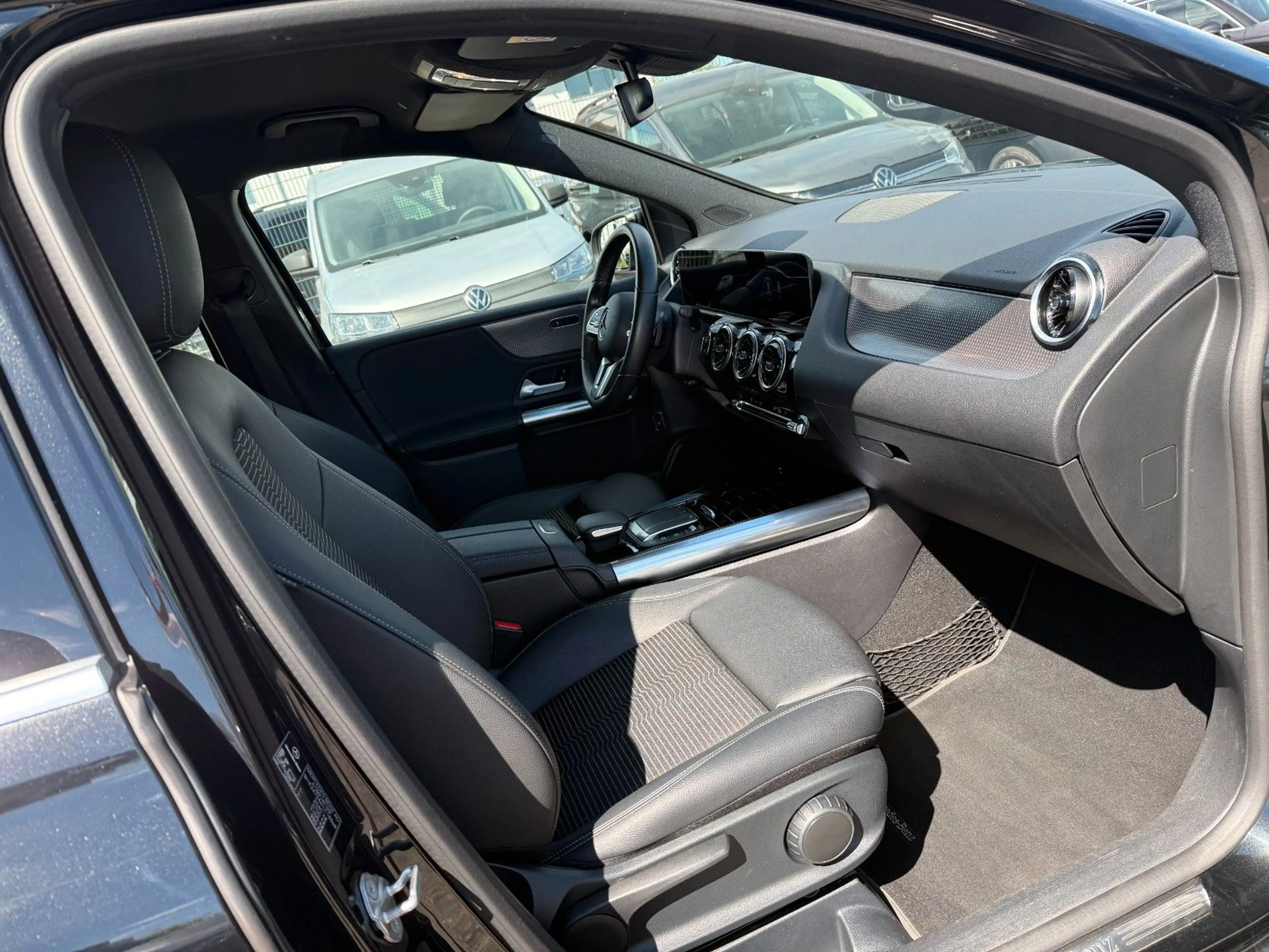 Mercedes-Benz B 250 Aut./NAVI/KAMERA/LED/LEDER — photo 11
