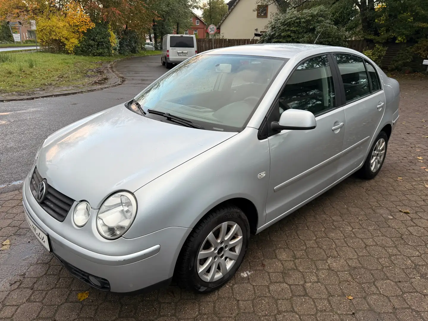 Volkswagen Polo 9N Stufenheck 1.4 16V Comfortline *HU a.W. neu* Silber - 2