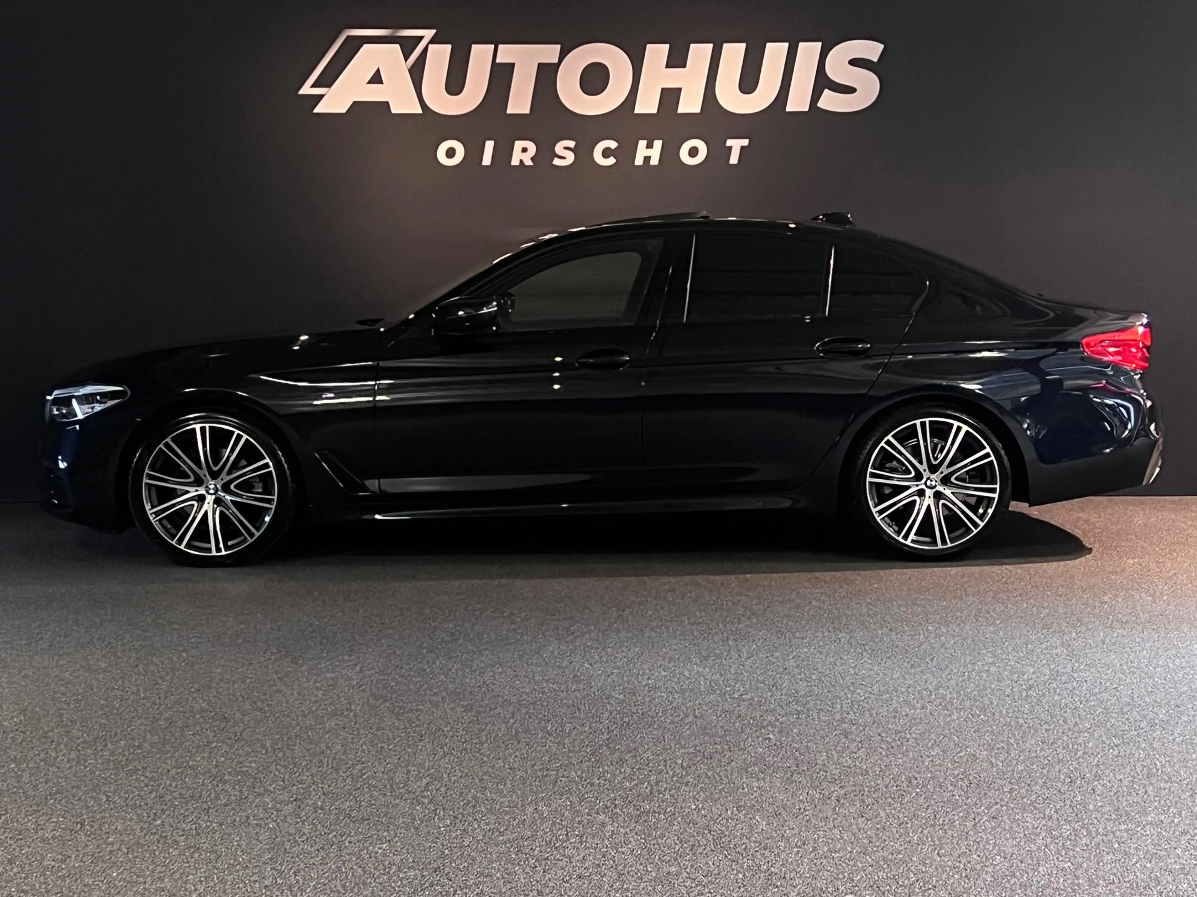 BMW 520 5-serie 520i High Executive Edition/M Pakket/Pano/ — photo 5