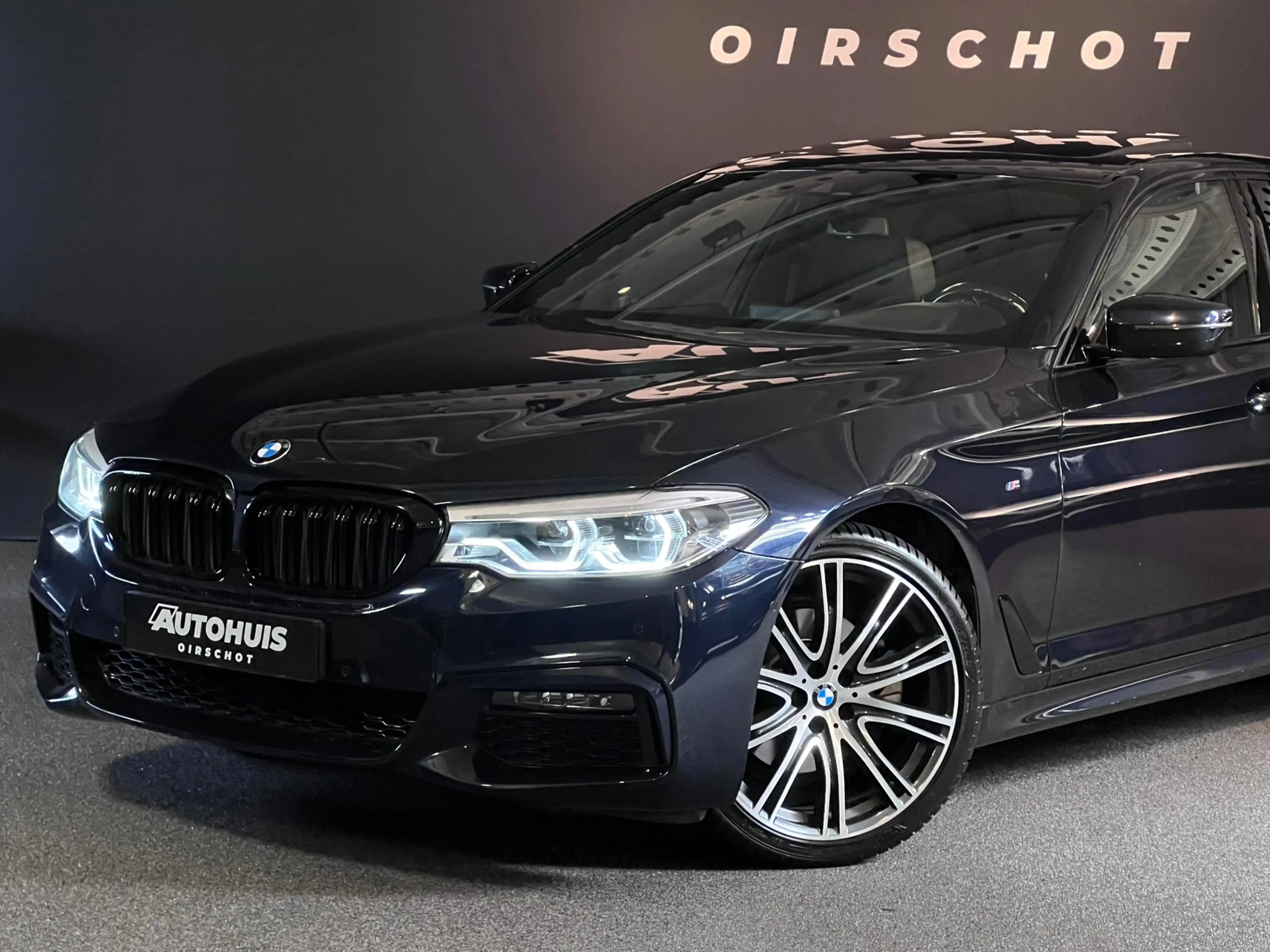 BMW 520 5-serie 520i High Executive Edition/M Pakket/Pano/ — photo 3