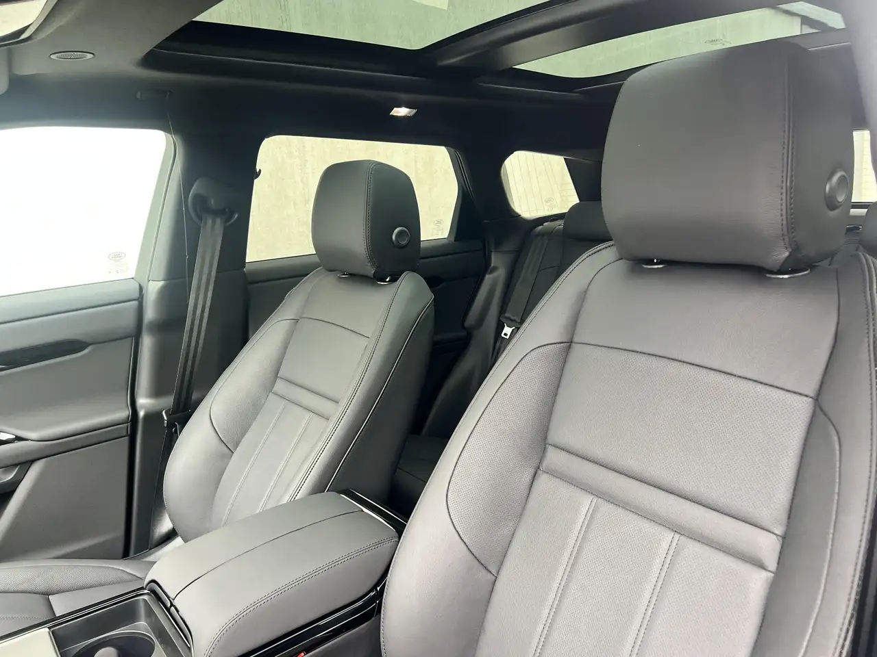 Land Rover Range Rover Evoque 2026 — фото 15