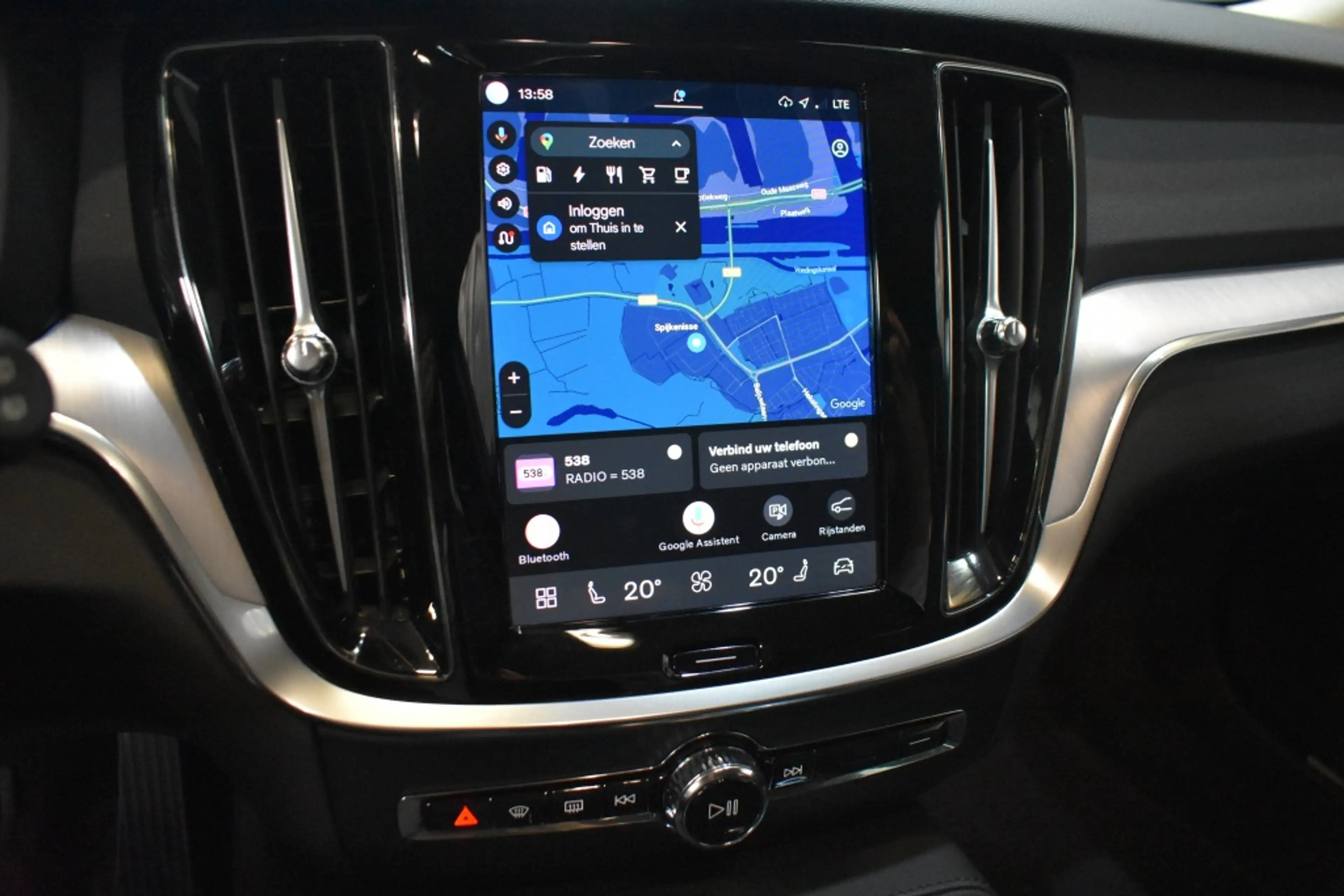 Volvo V60 T6 350PK AWD Essential Bright | 18” | Getint Glas — photo 17