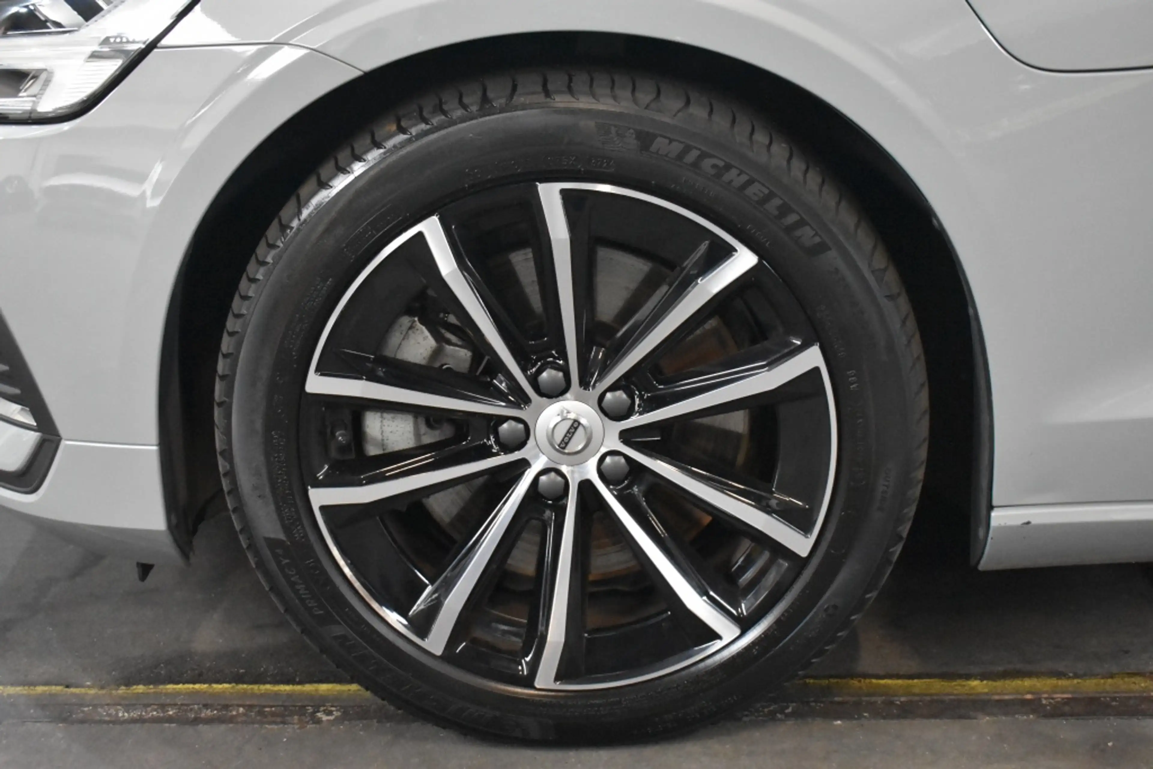 Volvo V60 T6 350PK AWD Essential Bright | 18” | Getint Glas — photo 5