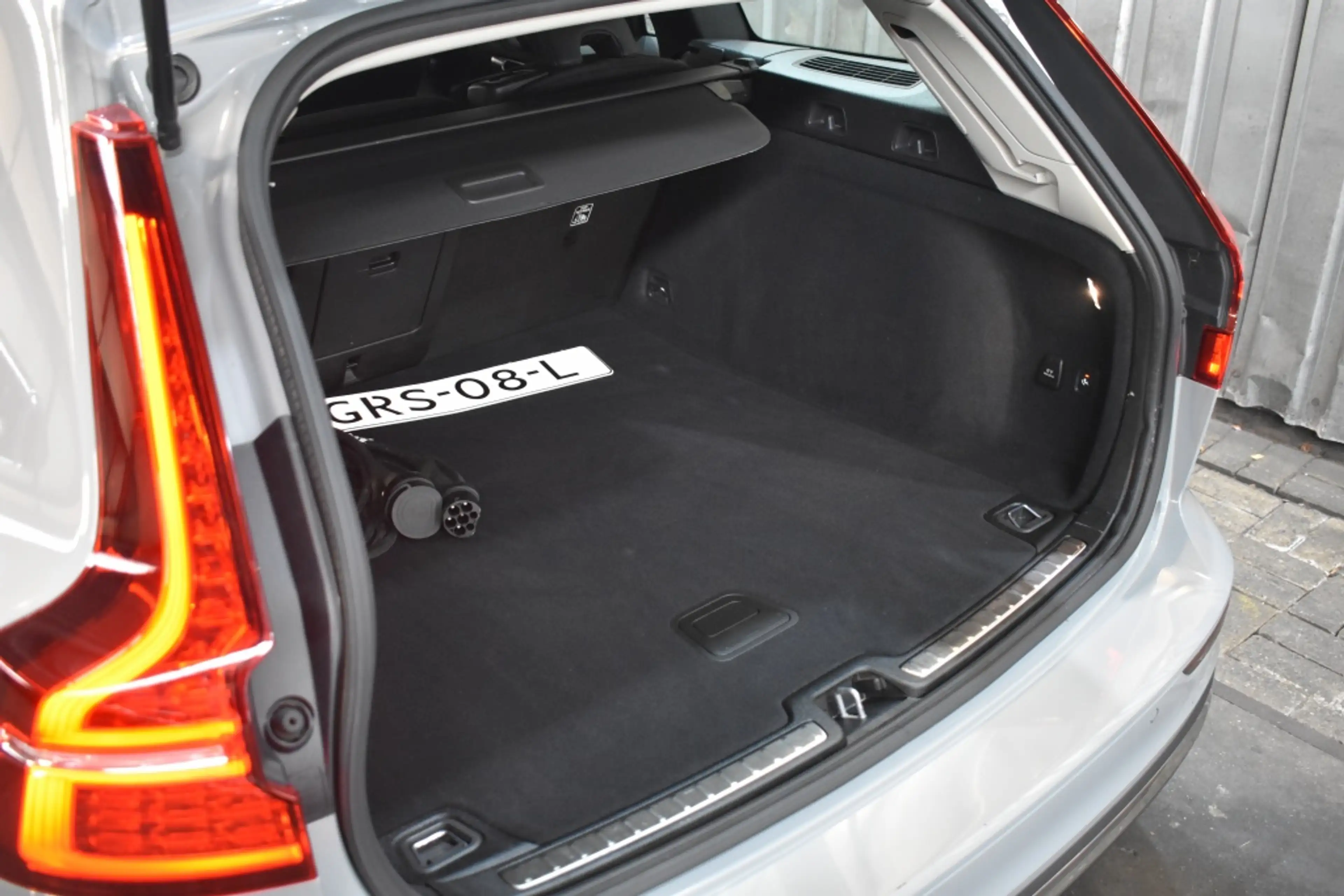 Volvo V60 T6 350PK AWD Essential Bright | 18” | Getint Glas — photo 33