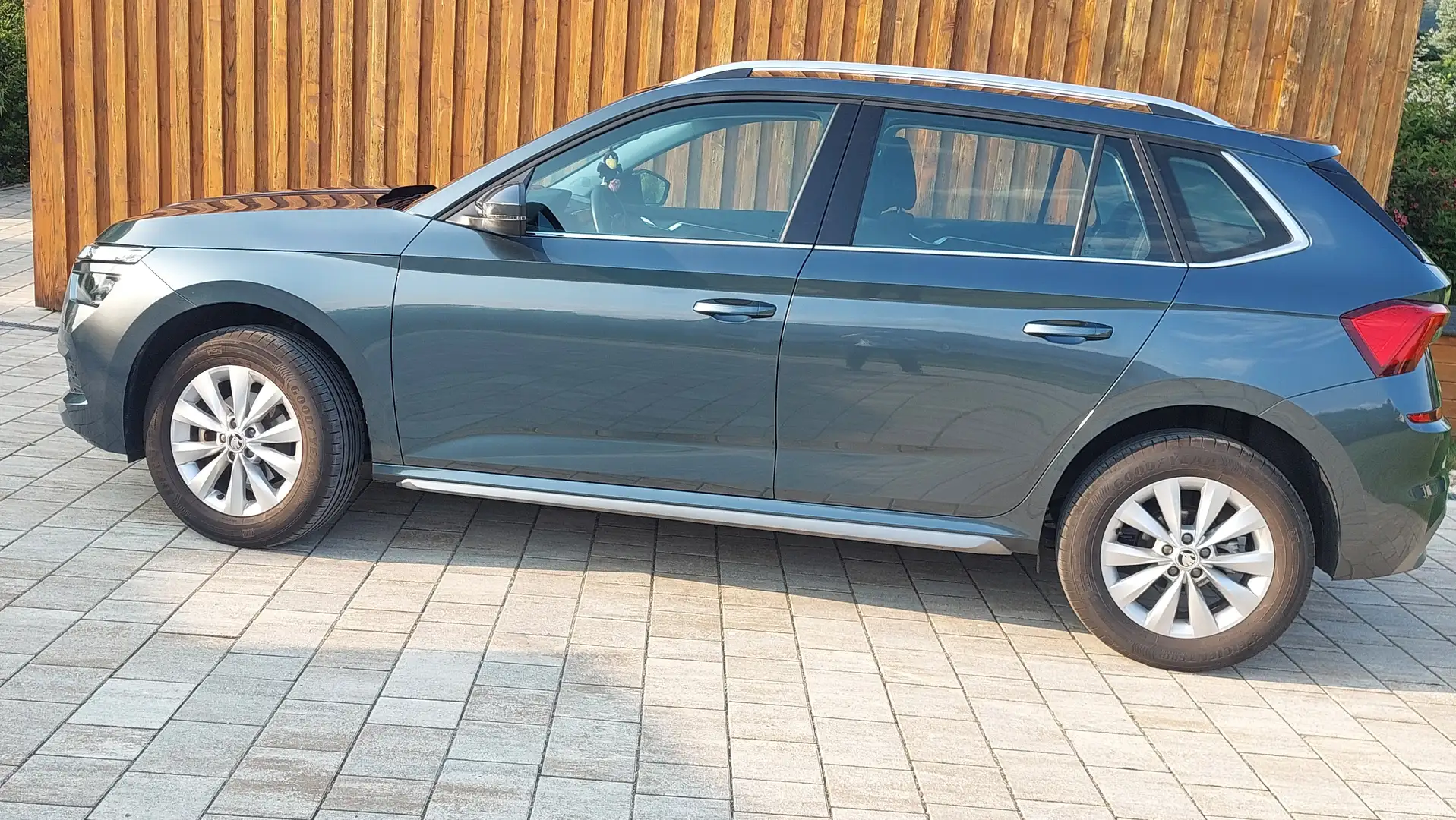Skoda Kamiq Kamiq 1,0 TSI Style Style Grau - 1