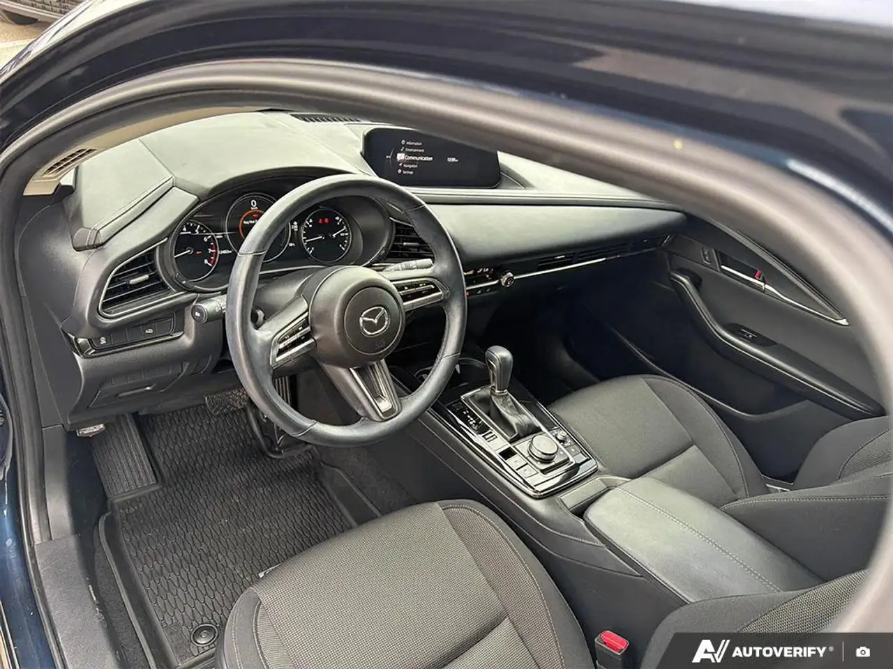 Mazda CX-30 снимка Mazda CX-30