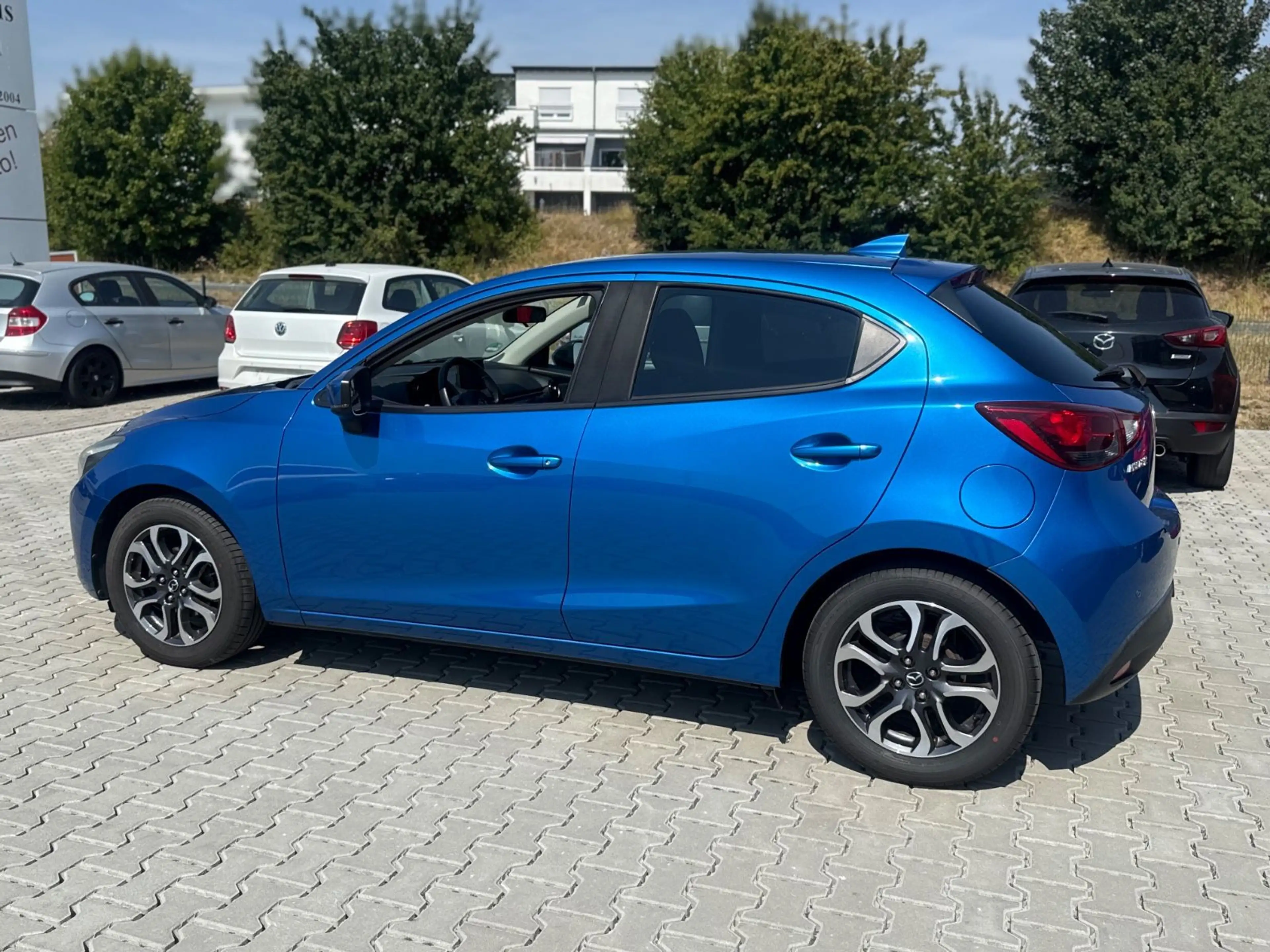Mazda 2 Lim. Kizoku** TOP ZUSTAND ** EURO 6 — photo 3
