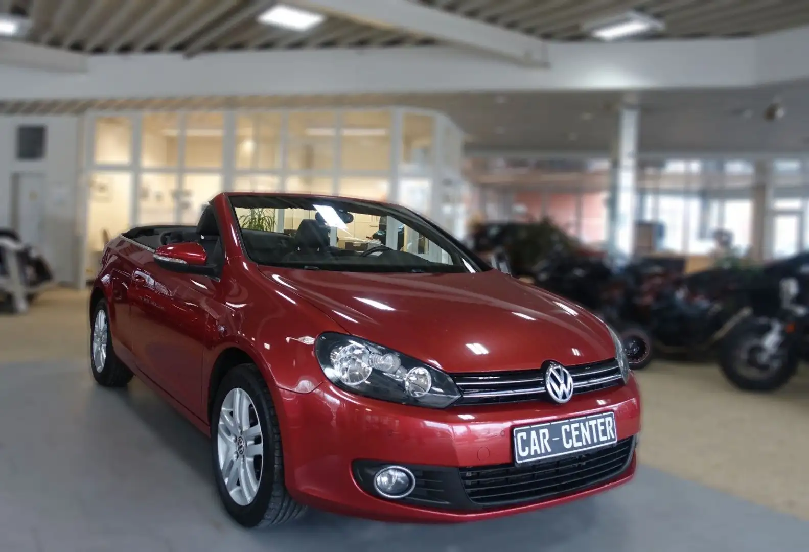 Volkswagen Golf VI Cabriolet; LEDER/ NAV/ SHZ/ PDC/ LM/ WR Rot - 1