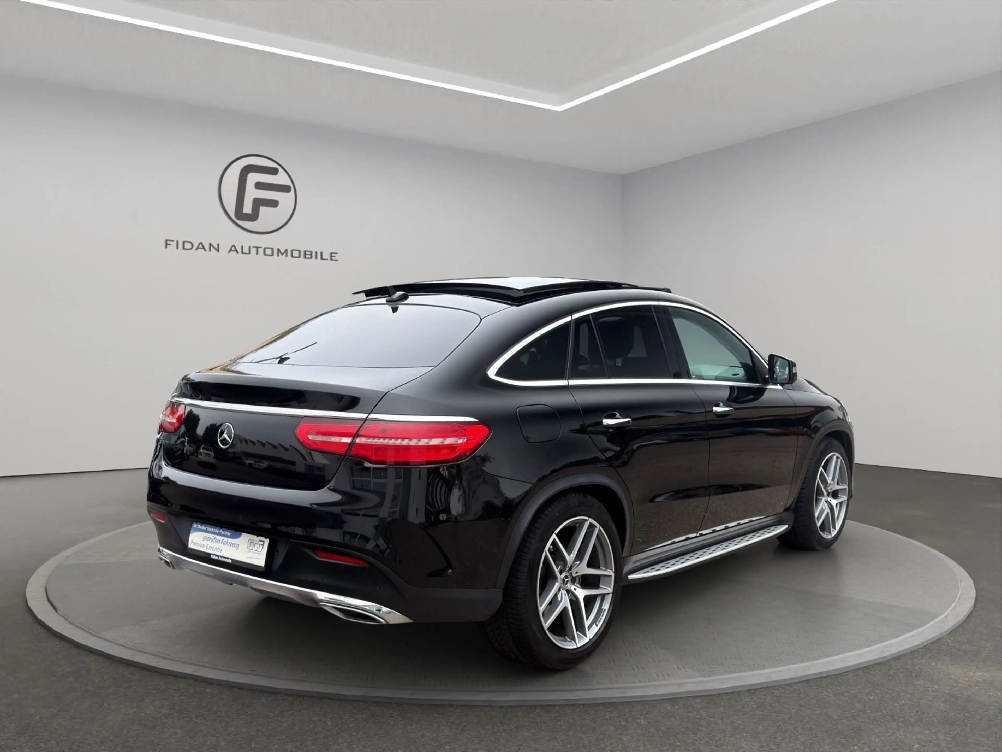 Mercedes-Benz GLE 350 d Coupe AMG-Line 4Matic*Pano*360*AHK*Dist — photo 7