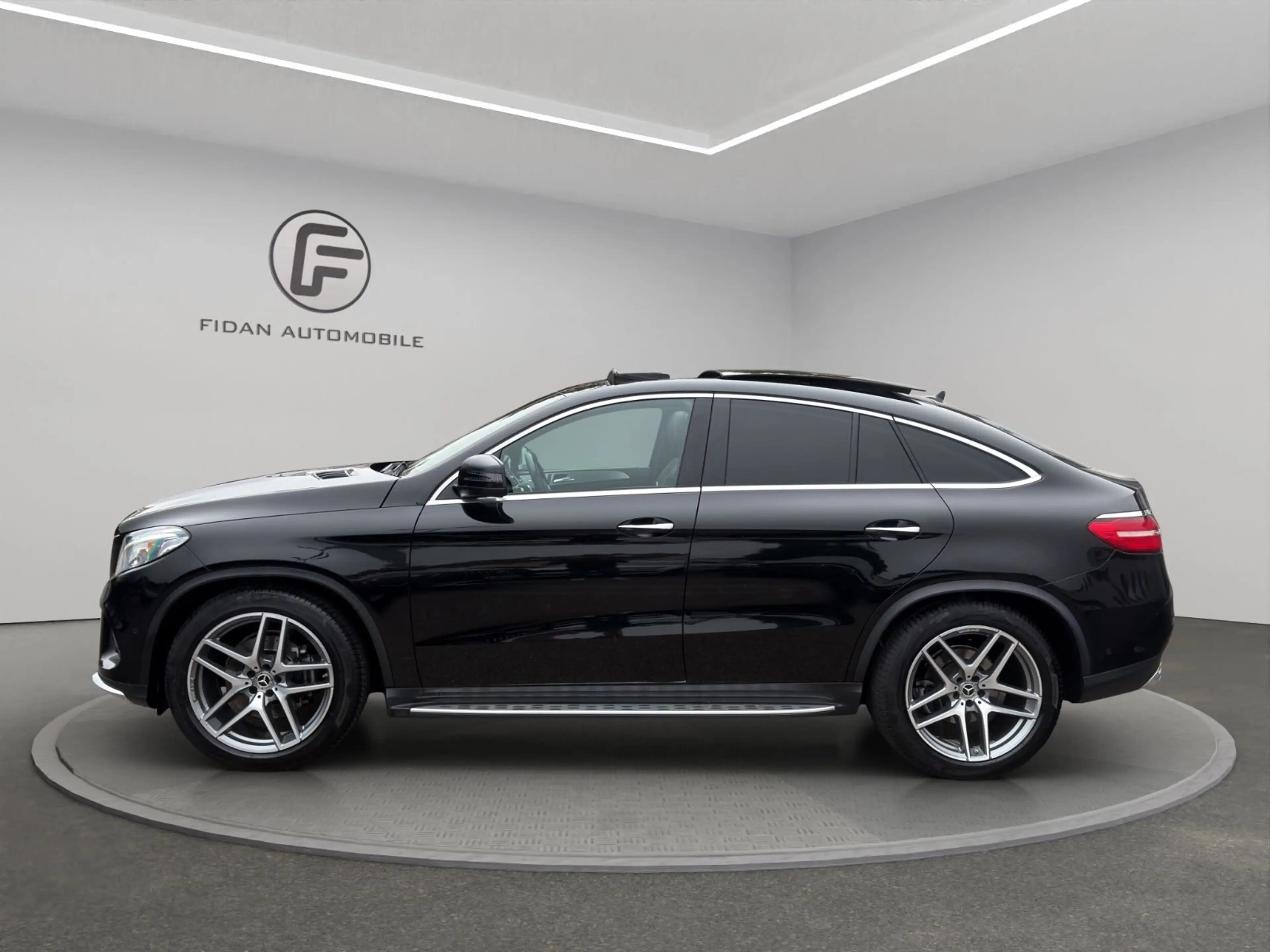 Mercedes-Benz GLE 350 d Coupe AMG-Line 4Matic*Pano*360*AHK*Dist — photo 3