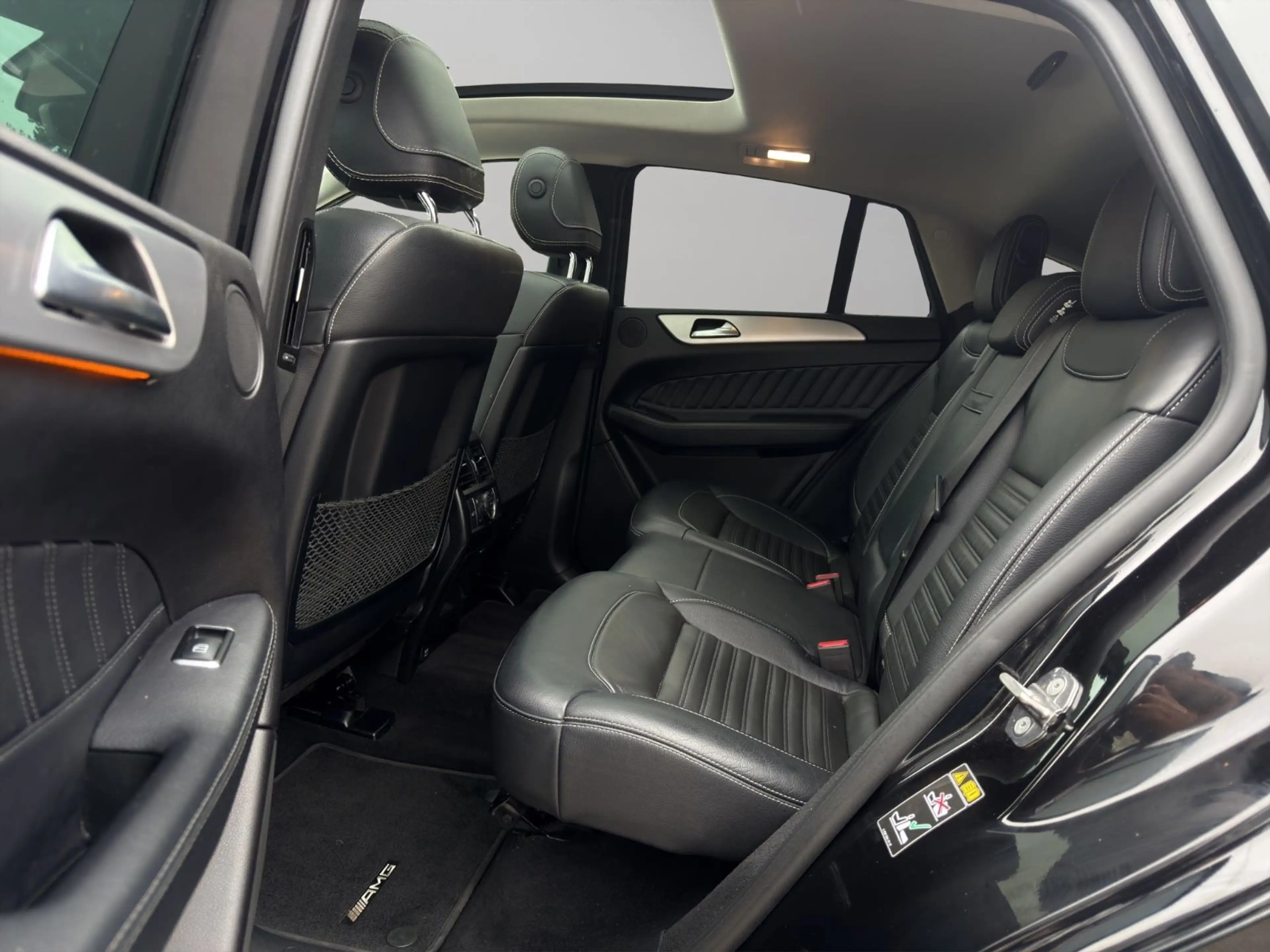 Mercedes-Benz GLE 350 d Coupe AMG-Line 4Matic*Pano*360*AHK*Dist — photo 12