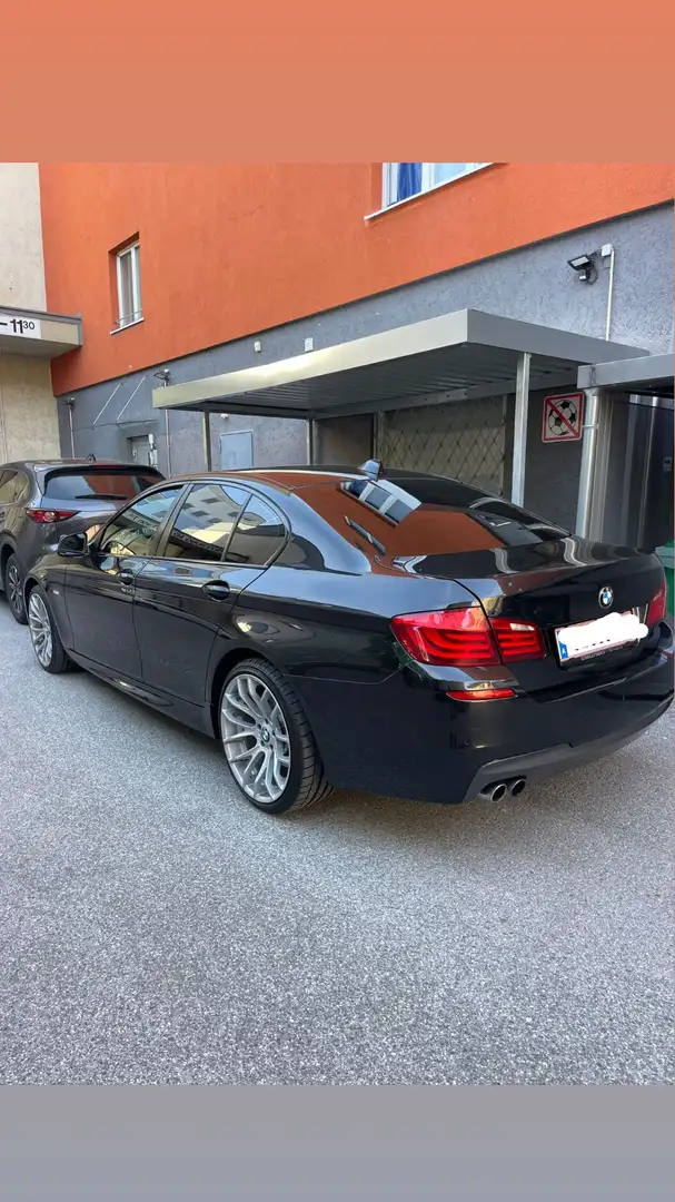 BMW 530 530d Sport-Aut. Czarny - 2