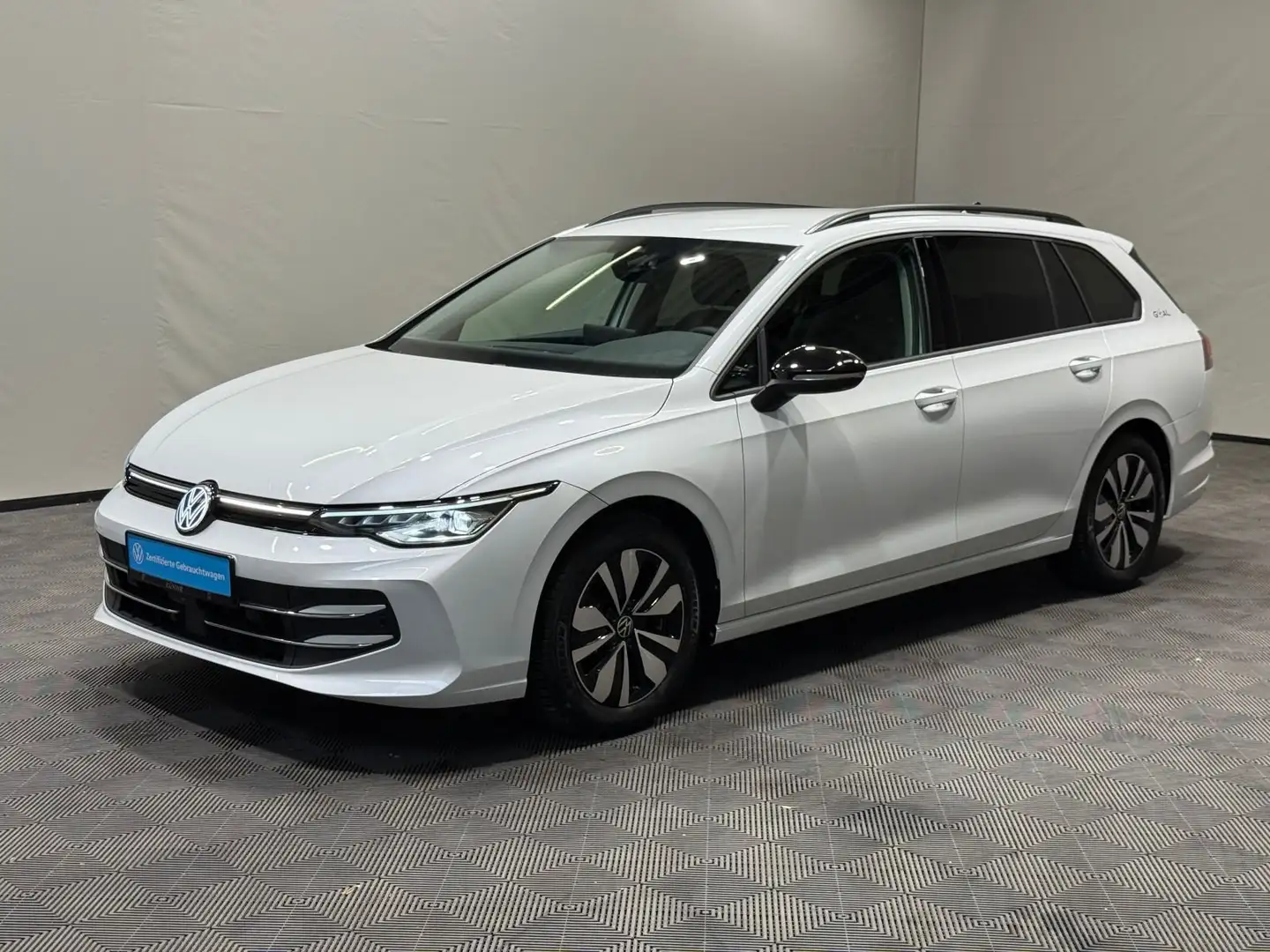Volkswagen Golf Variant Goal 1.5 eTSI DSG | LED+ NAVI AHK Wit - 2