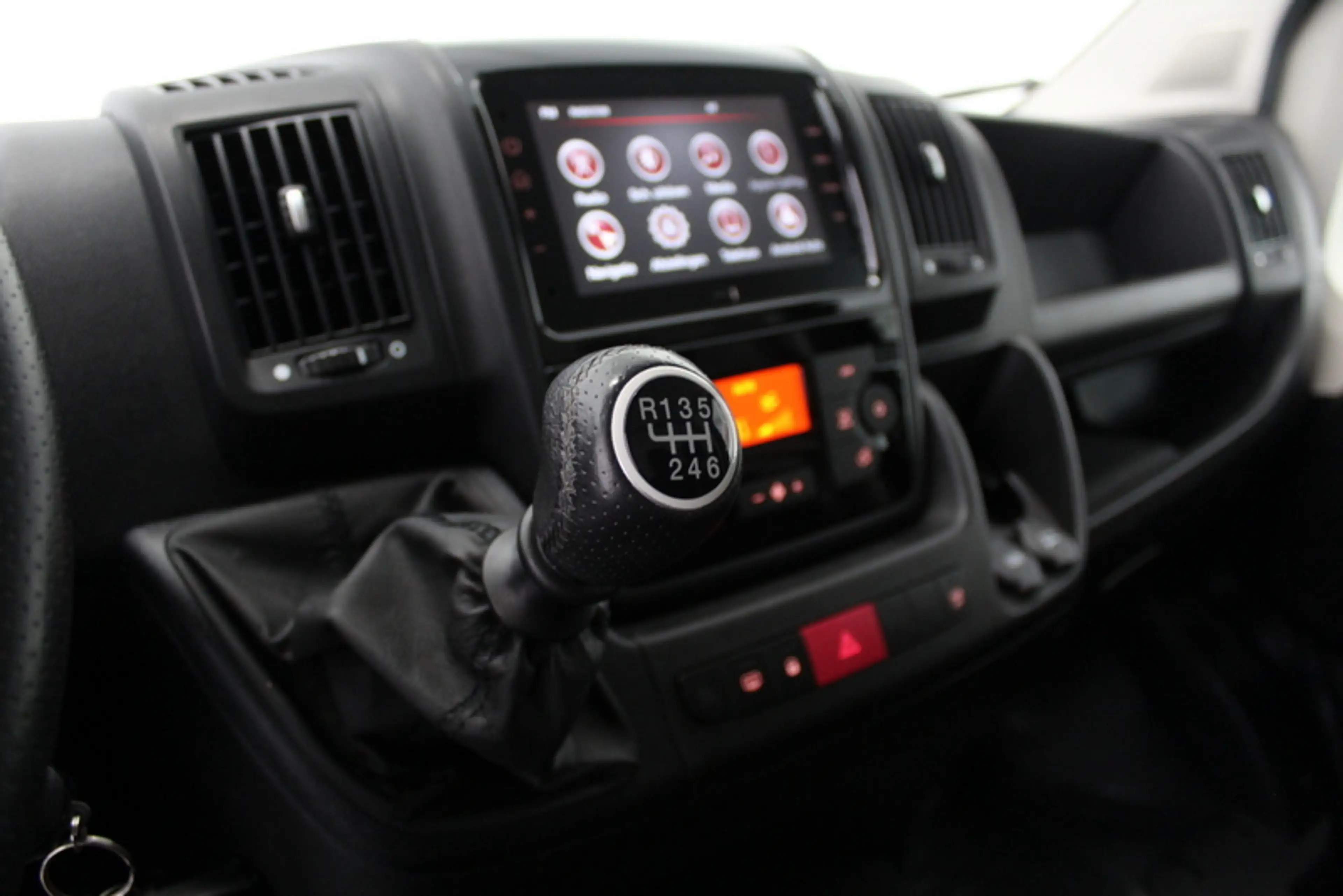 Citroen Jumper 35 2.2 BlueHDi 140 L3H2 Control 141PK, RIJKLAAR | — photo 5