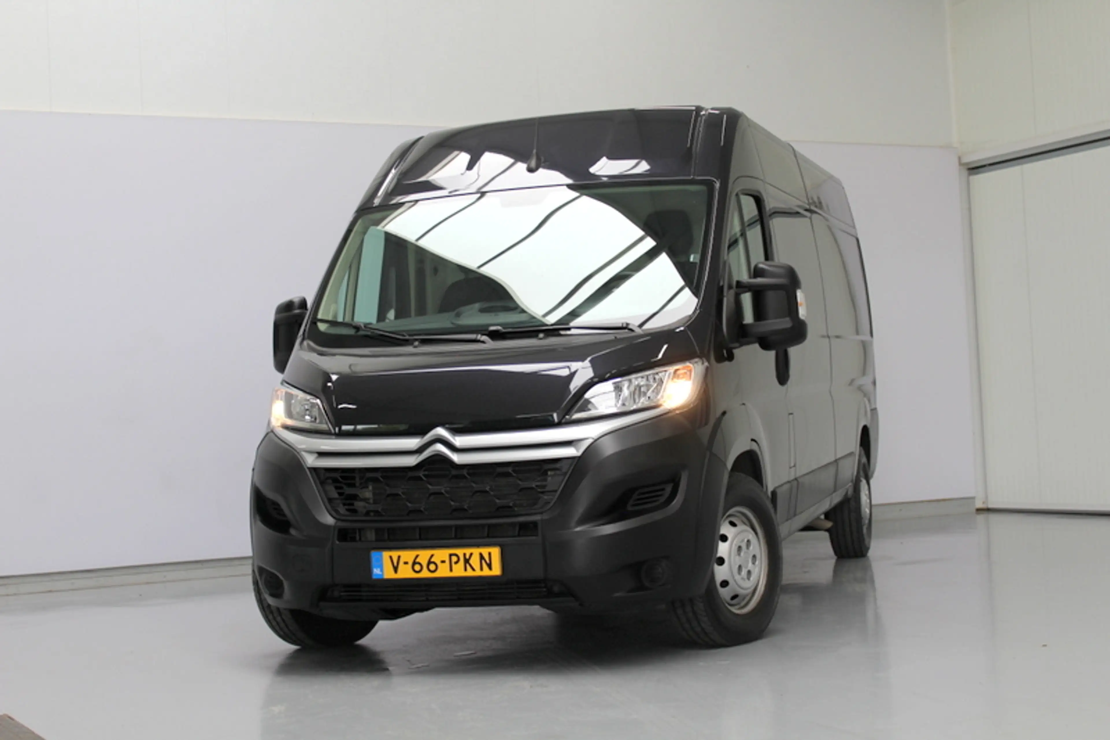 Citroen Jumper 35 2.2 BlueHDi 140 L3H2 Control 141PK, RIJKLAAR | — photo 2