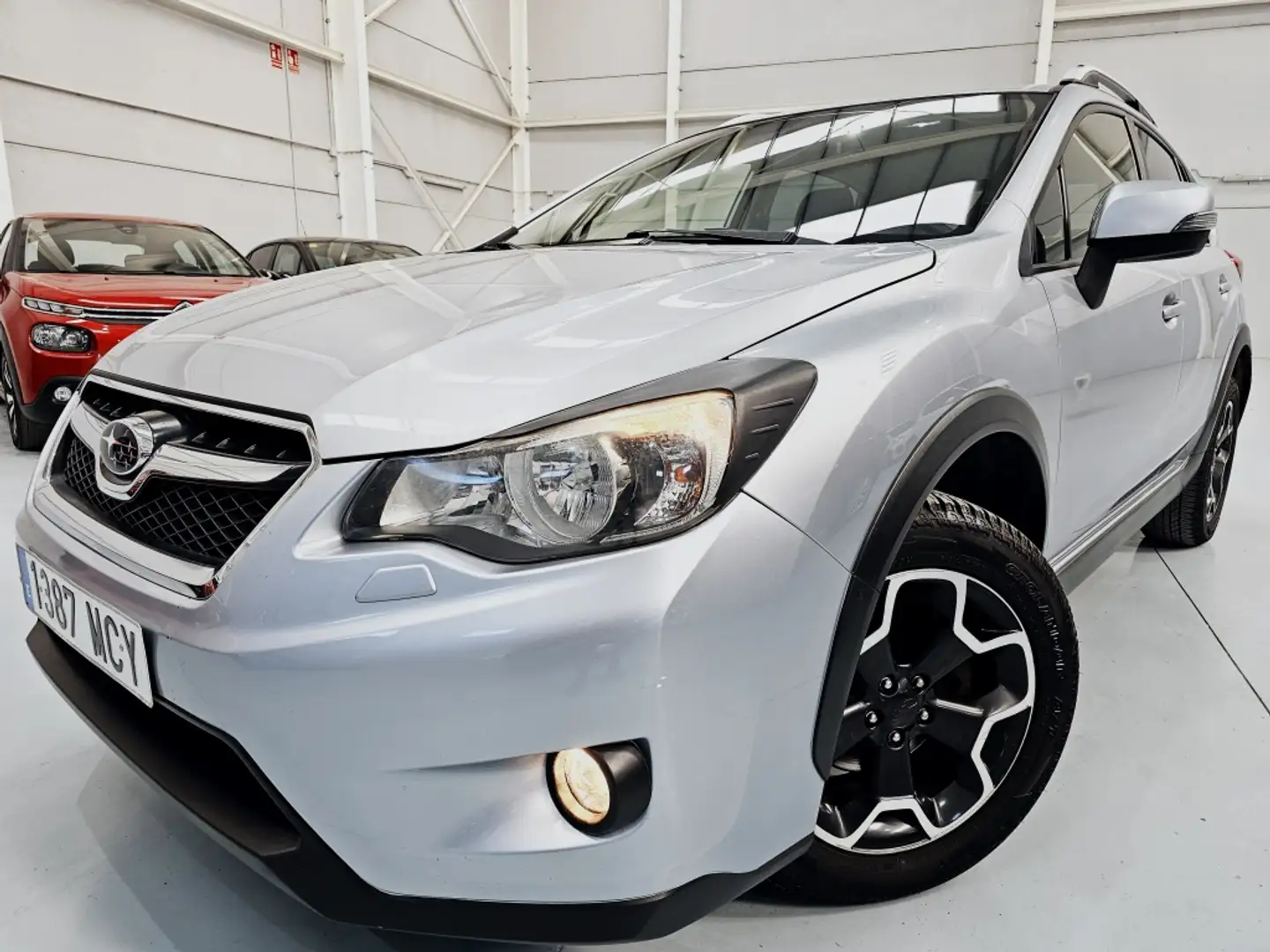 Subaru XV 2.0TD Executive Plus Argent - 1