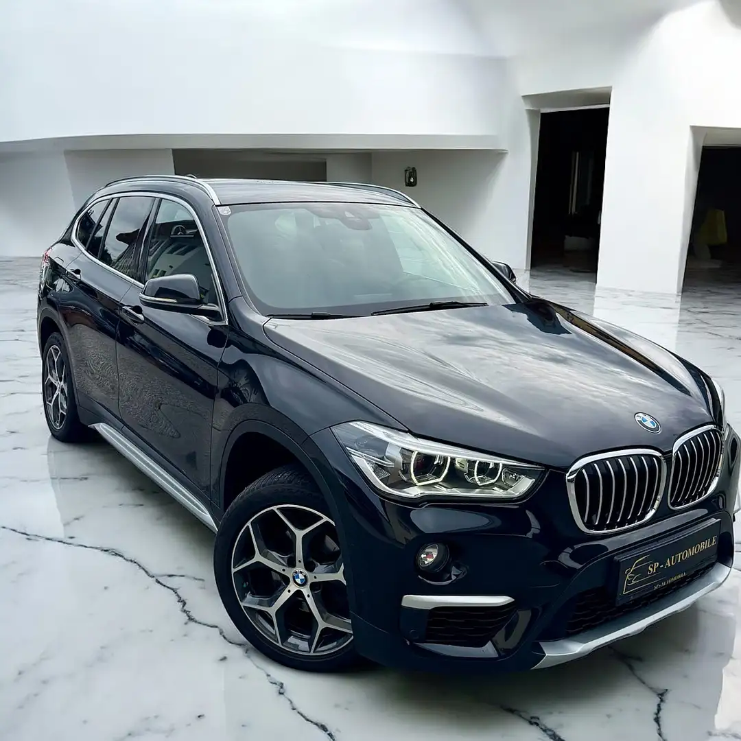 BMW X1 sDrive16d xLine Noir - 1