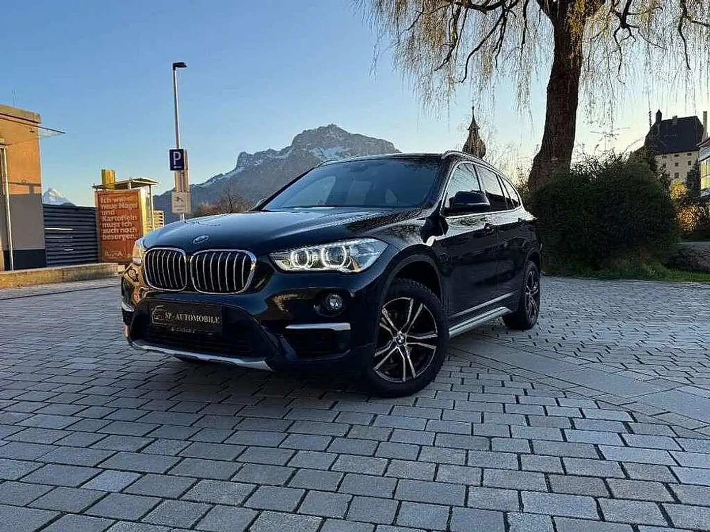 BMW X1 sDrive16d xLine Noir - 2