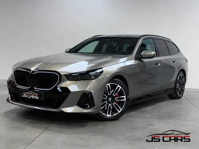 BMW 520 dA Touring MHEV FULL PACKM-1ERPRO-COCKPIT-CARPLAY-CAMERA-H/KARDON-GPS-CUIR-JANTES19-PDC-ATTELAGE