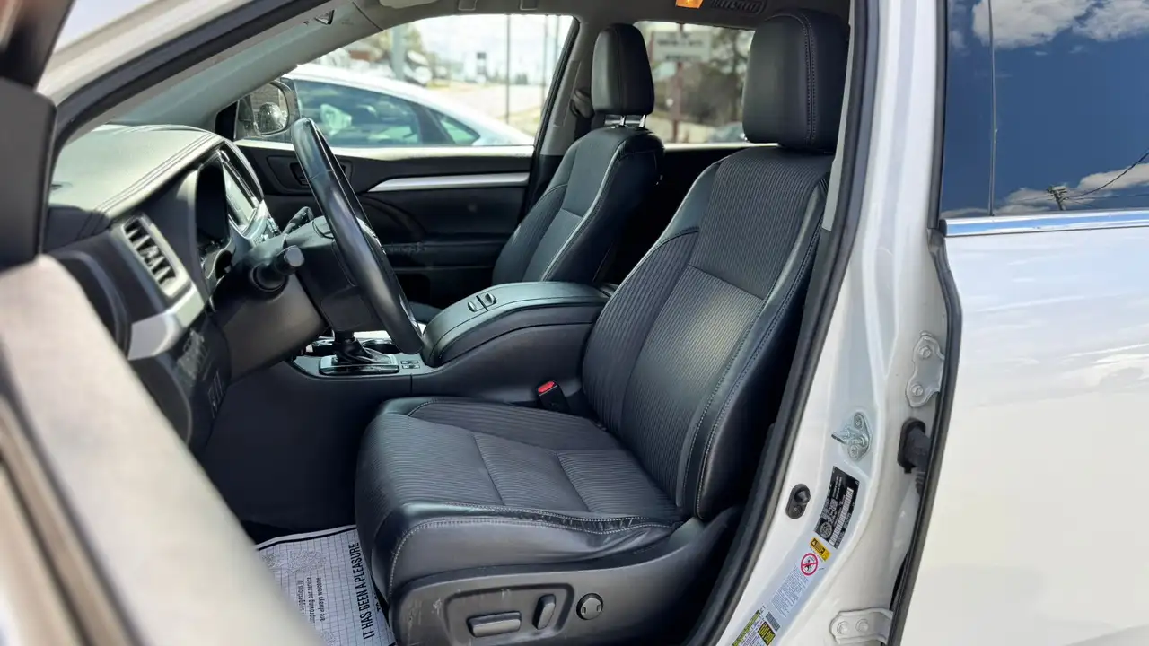 Toyota Highlander photo Toyota Highlander