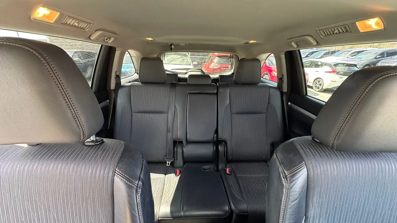 Toyota Highlander photo Toyota Highlander