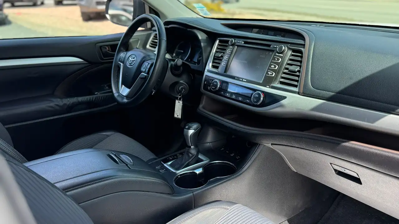 Toyota Highlander photo Toyota Highlander