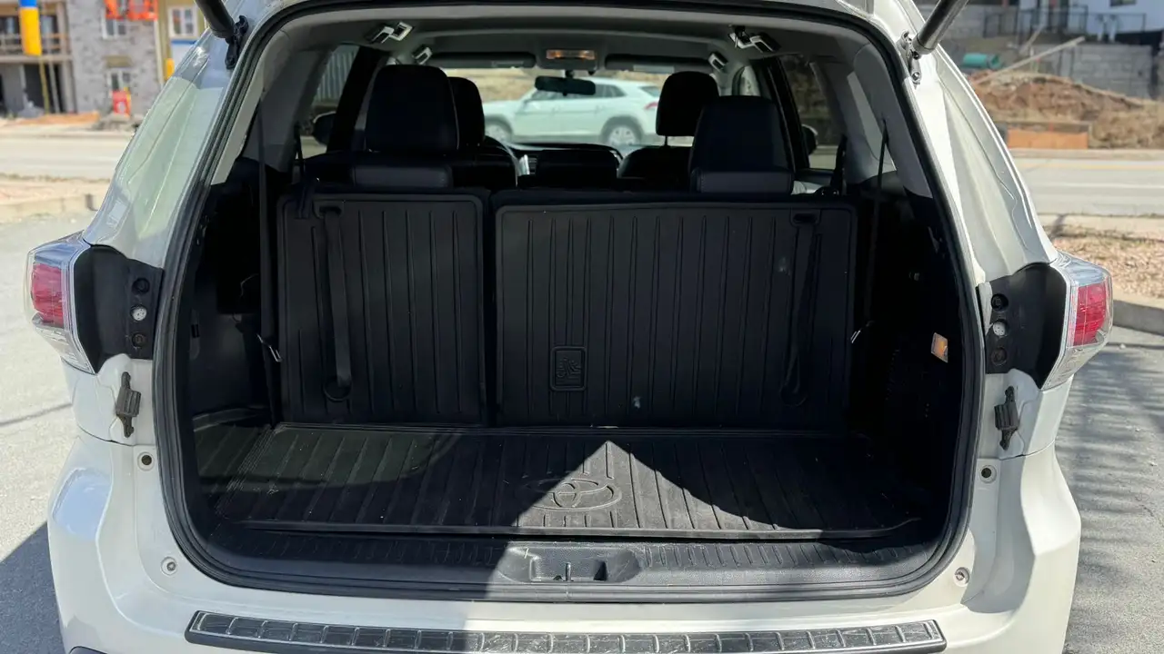 Toyota Highlander photo Toyota Highlander