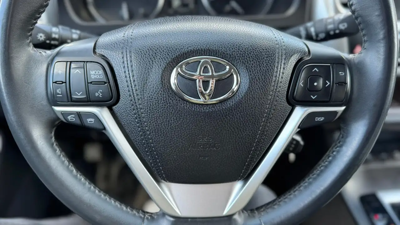 Toyota Highlander photo Toyota Highlander