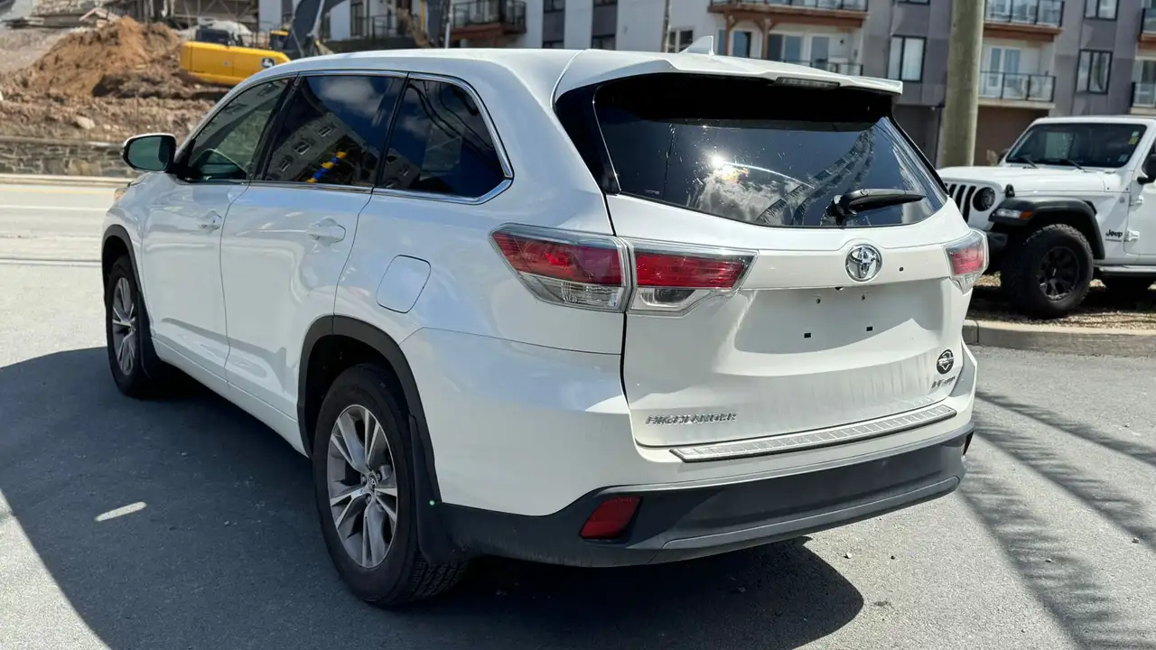 Toyota Highlander photo Toyota Highlander