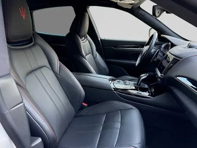 Maserati Levante view 3