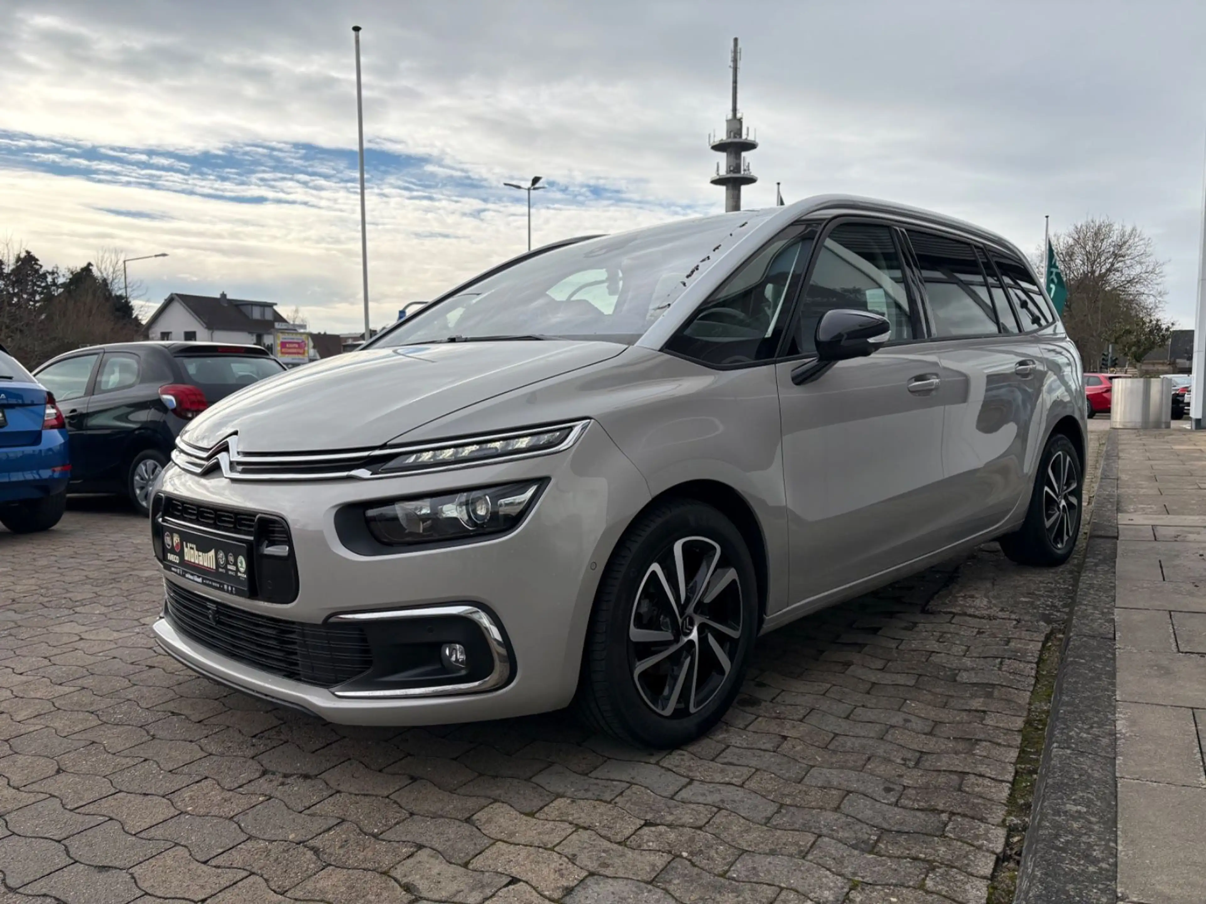 Citroen Grand C4 Picasso /Spacetourer Shine Pack 7 Sitzer — photo 6