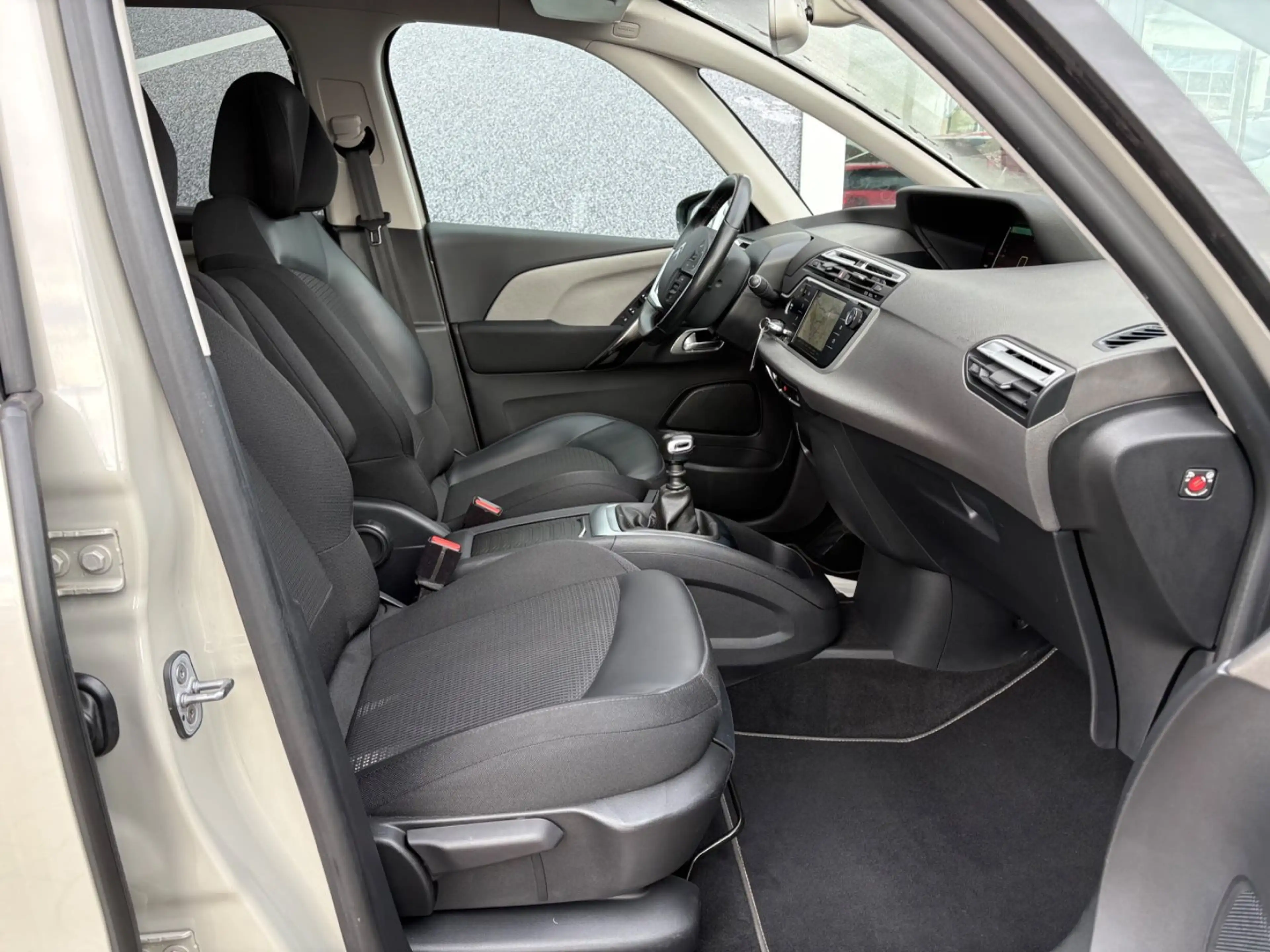 Citroen Grand C4 Picasso /Spacetourer Shine Pack 7 Sitzer — photo 9