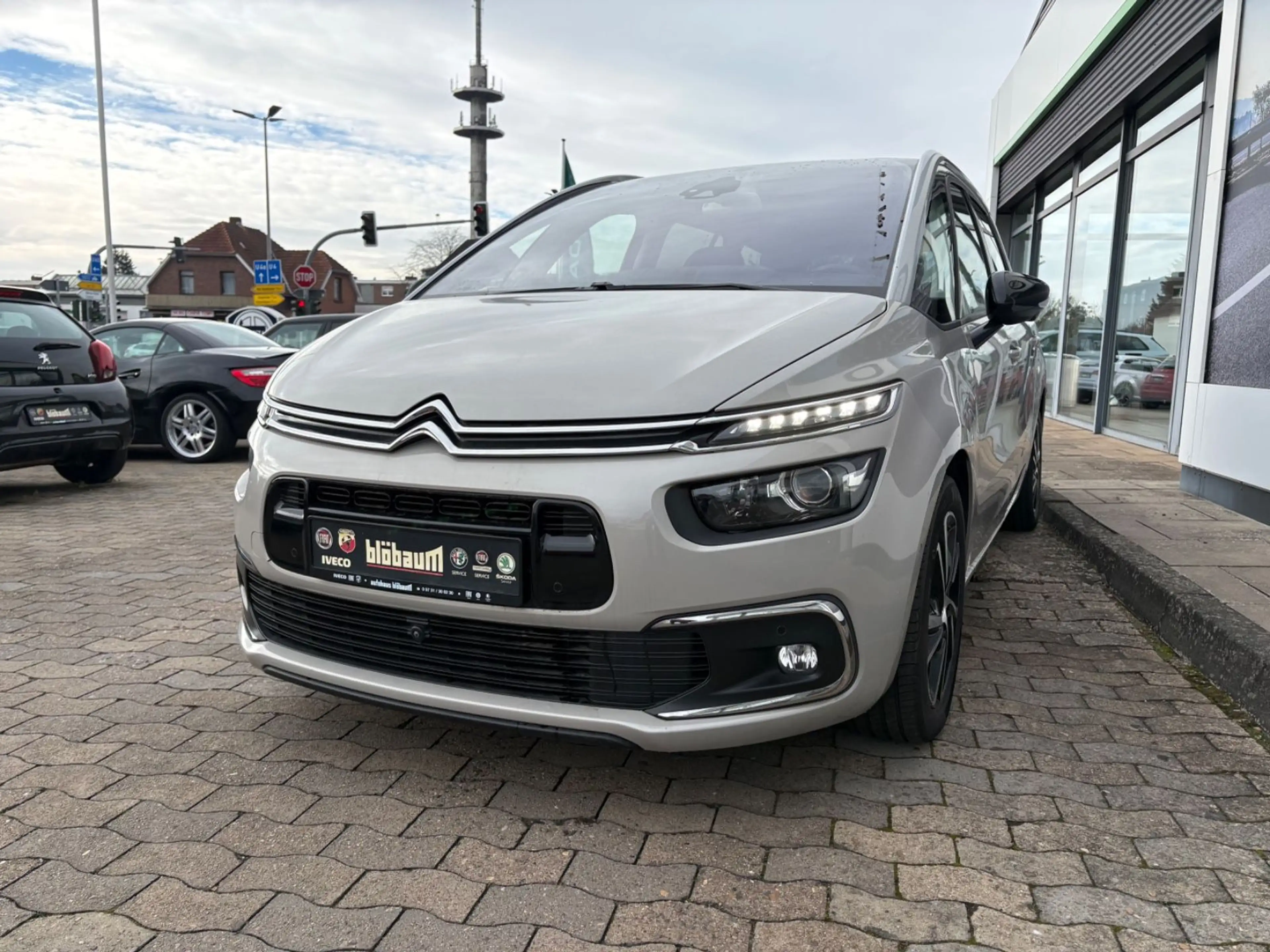 Citroen Grand C4 Picasso /Spacetourer Shine Pack 7 Sitzer — photo 7