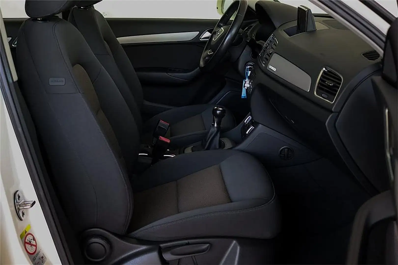 Audi Q3 2,0 TDI quattro Style / XENON / PDC / Bluetooth Weiß - 2