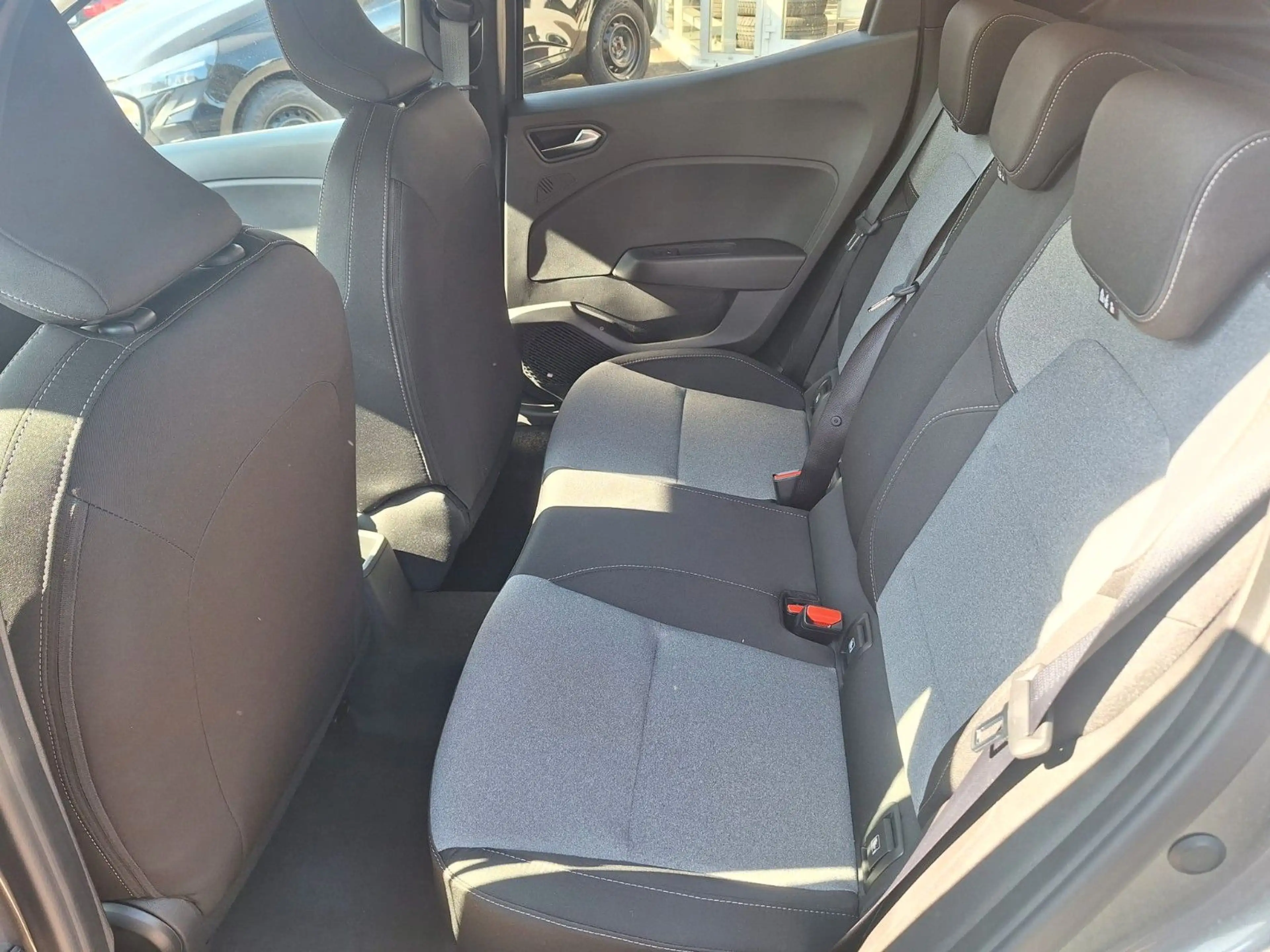 Mitsubishi Colt PLUS 1.0 Benziner 5-Gang — photo 5