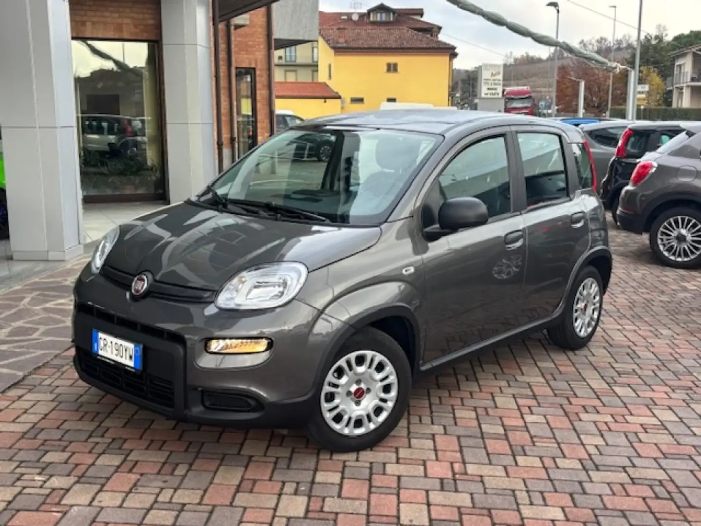 Fiat Panda 1.0 FireFly S&S Hybrid City Life Grijs - 1