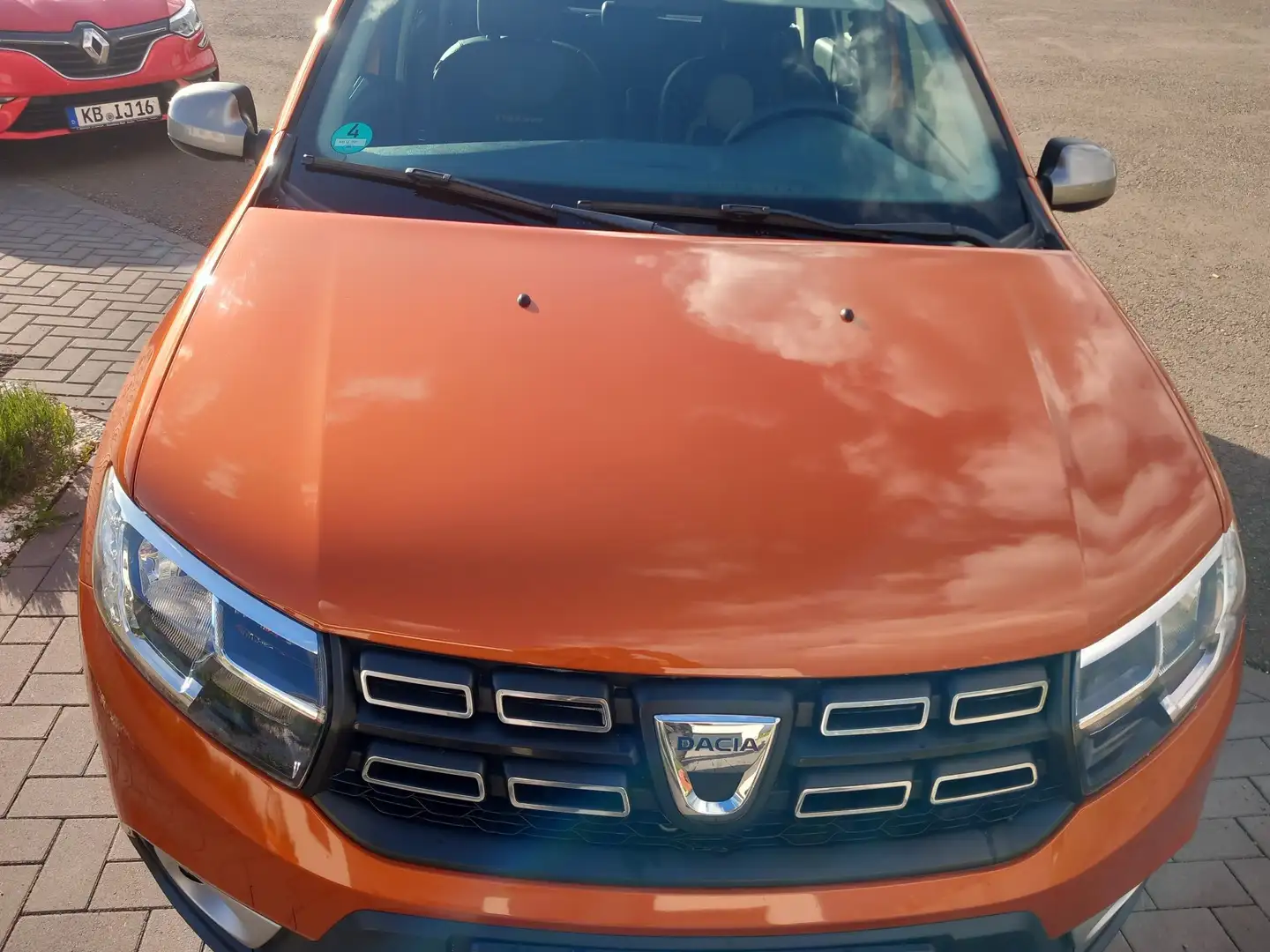 Dacia Sandero Stepway TCe 90 (S&S) Celebration - 1