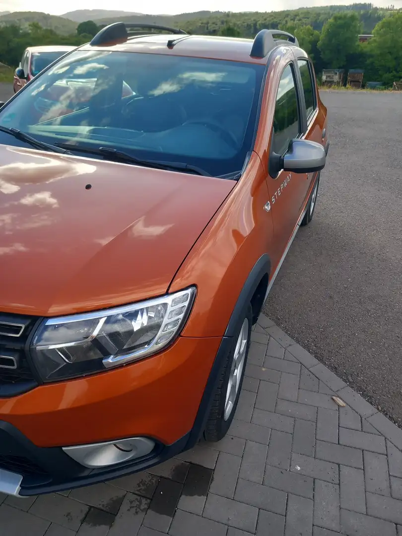 Dacia Sandero Stepway TCe 90 (S&S) Celebration - 2