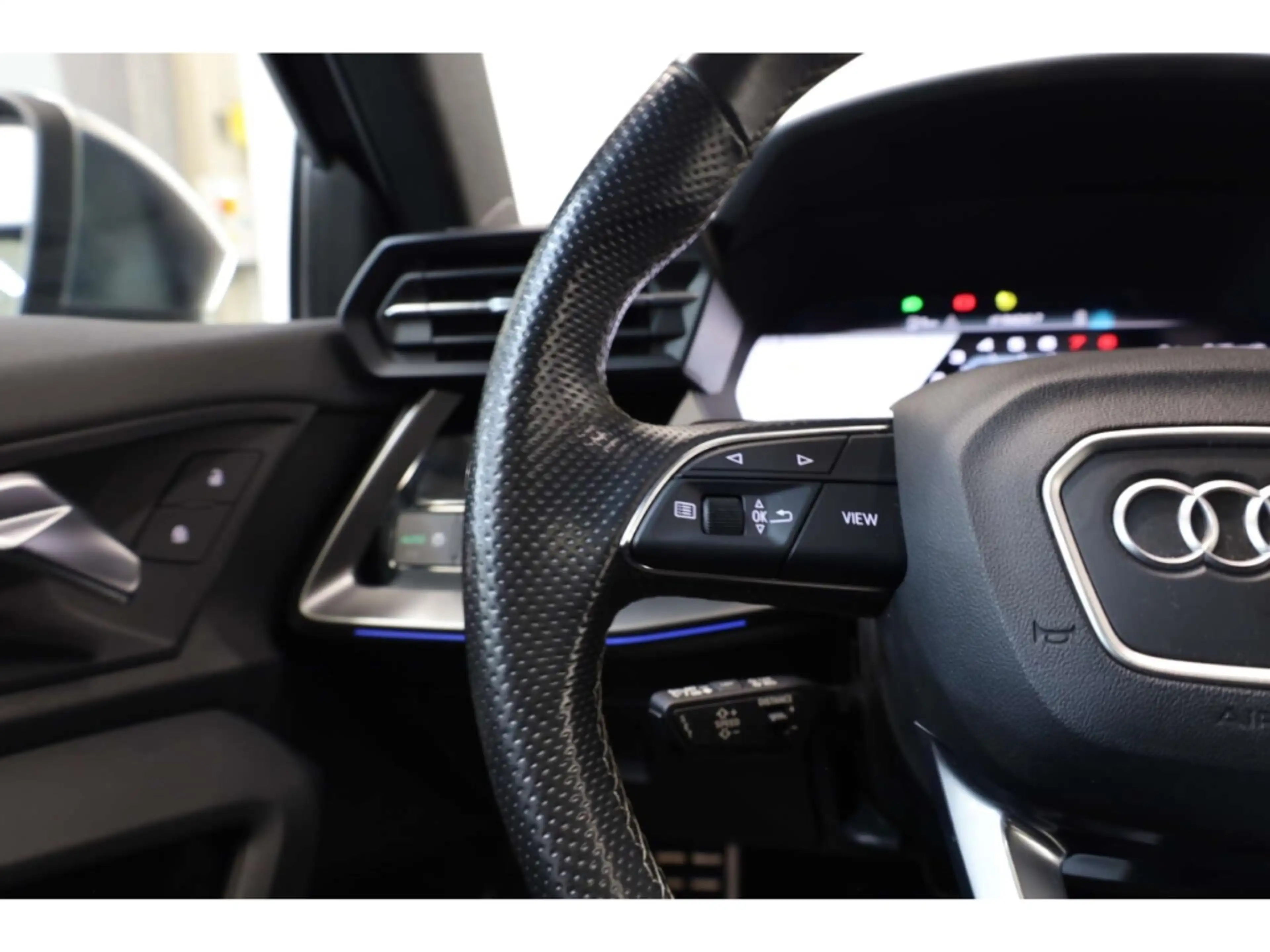 Audi S3 Limousine TFSI quattro — photo 15