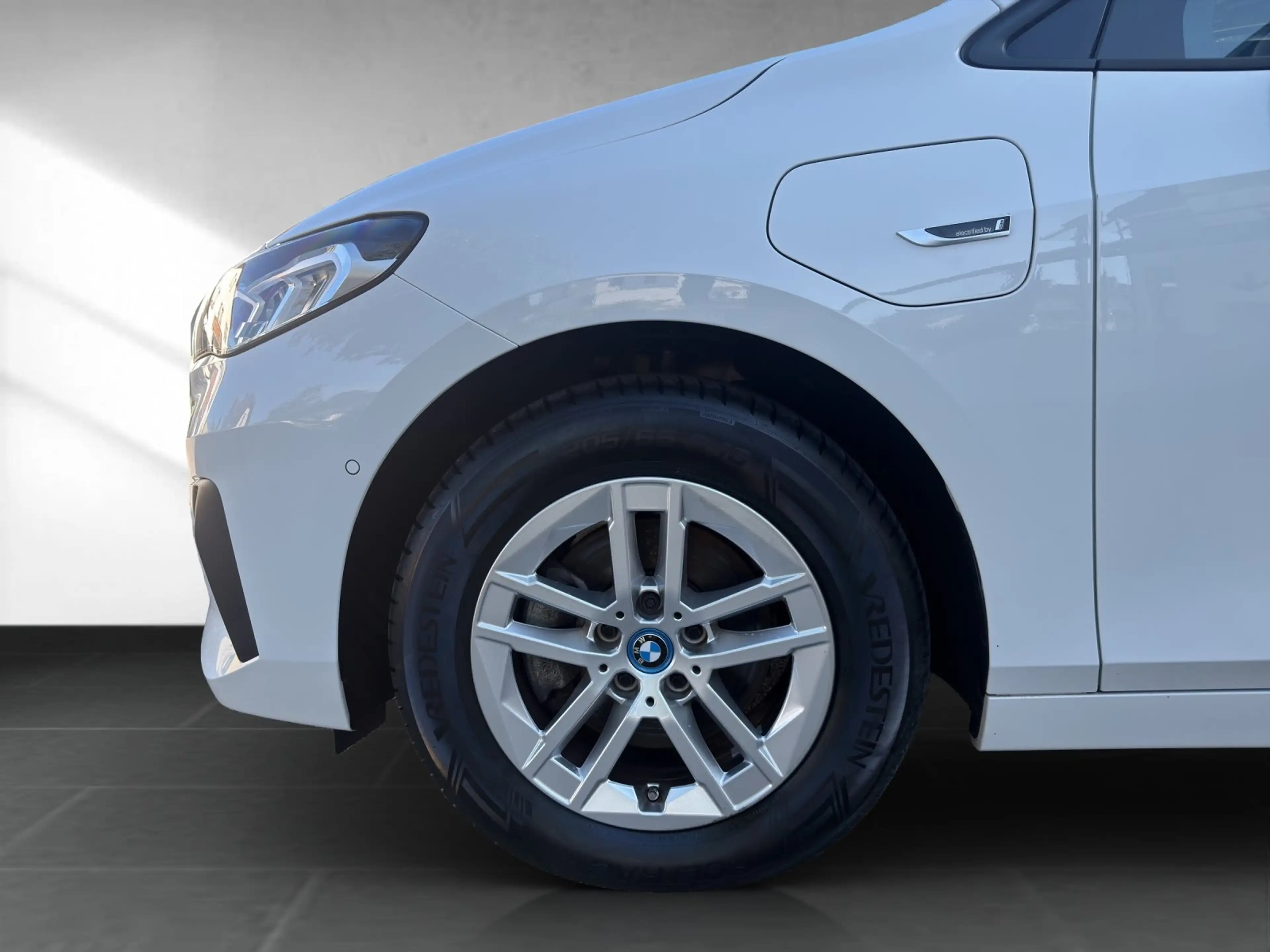 BMW 225 e xDrive Active Tourer Sitzhzg RFK Standhzg Reifen — photo 9