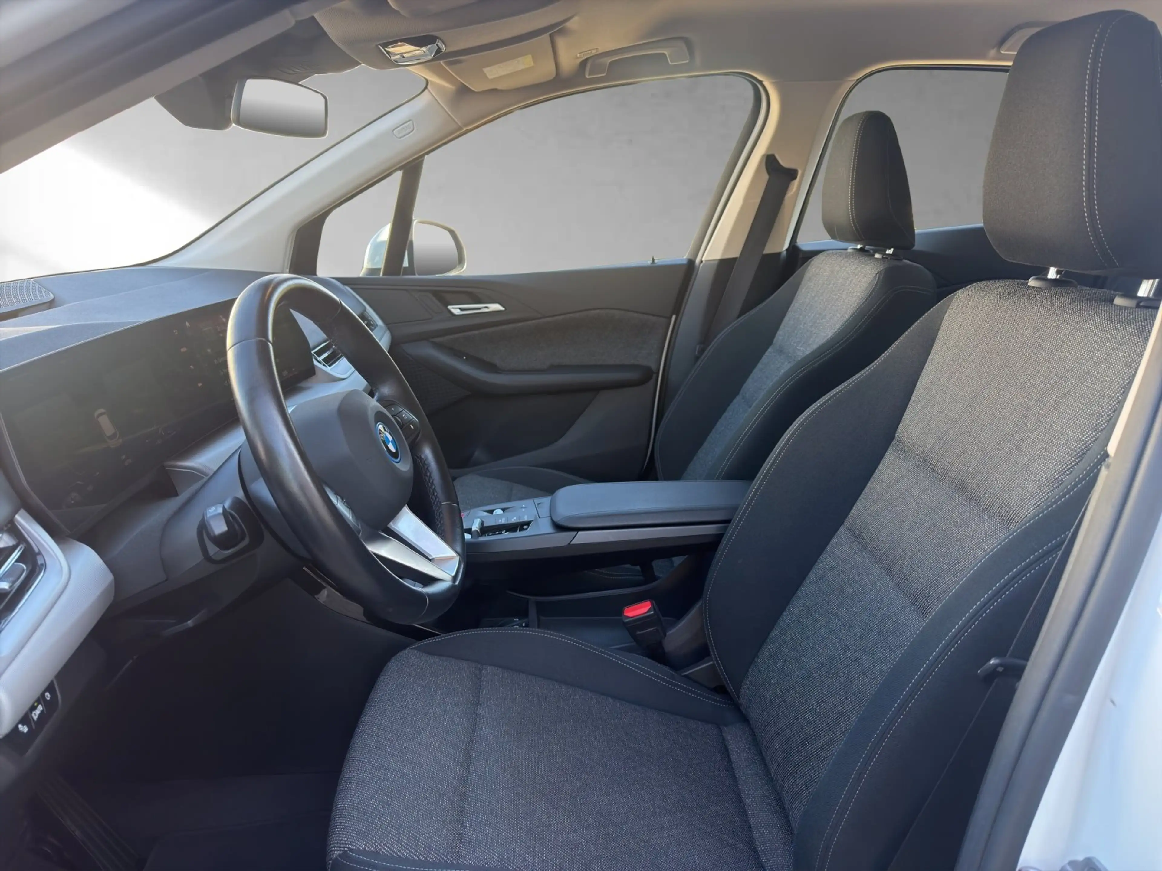 BMW 225 e xDrive Active Tourer Sitzhzg RFK Standhzg Reifen — photo 10