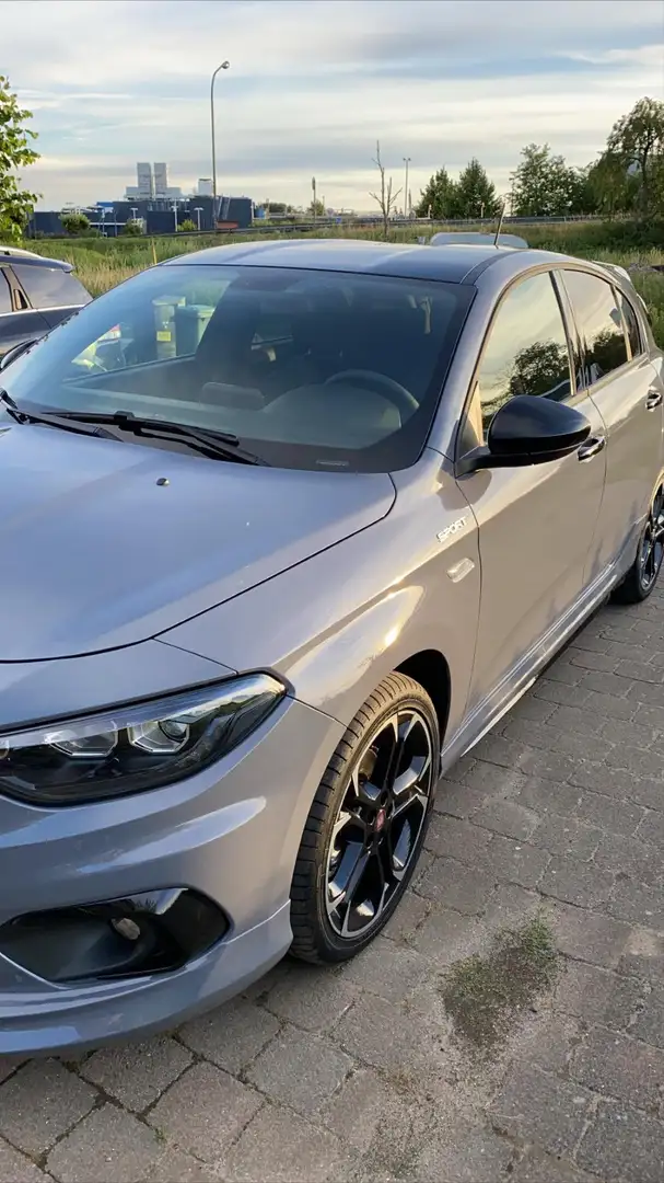 Fiat Tipo Tipo 1.4 T-Jet Sport Gris - 1