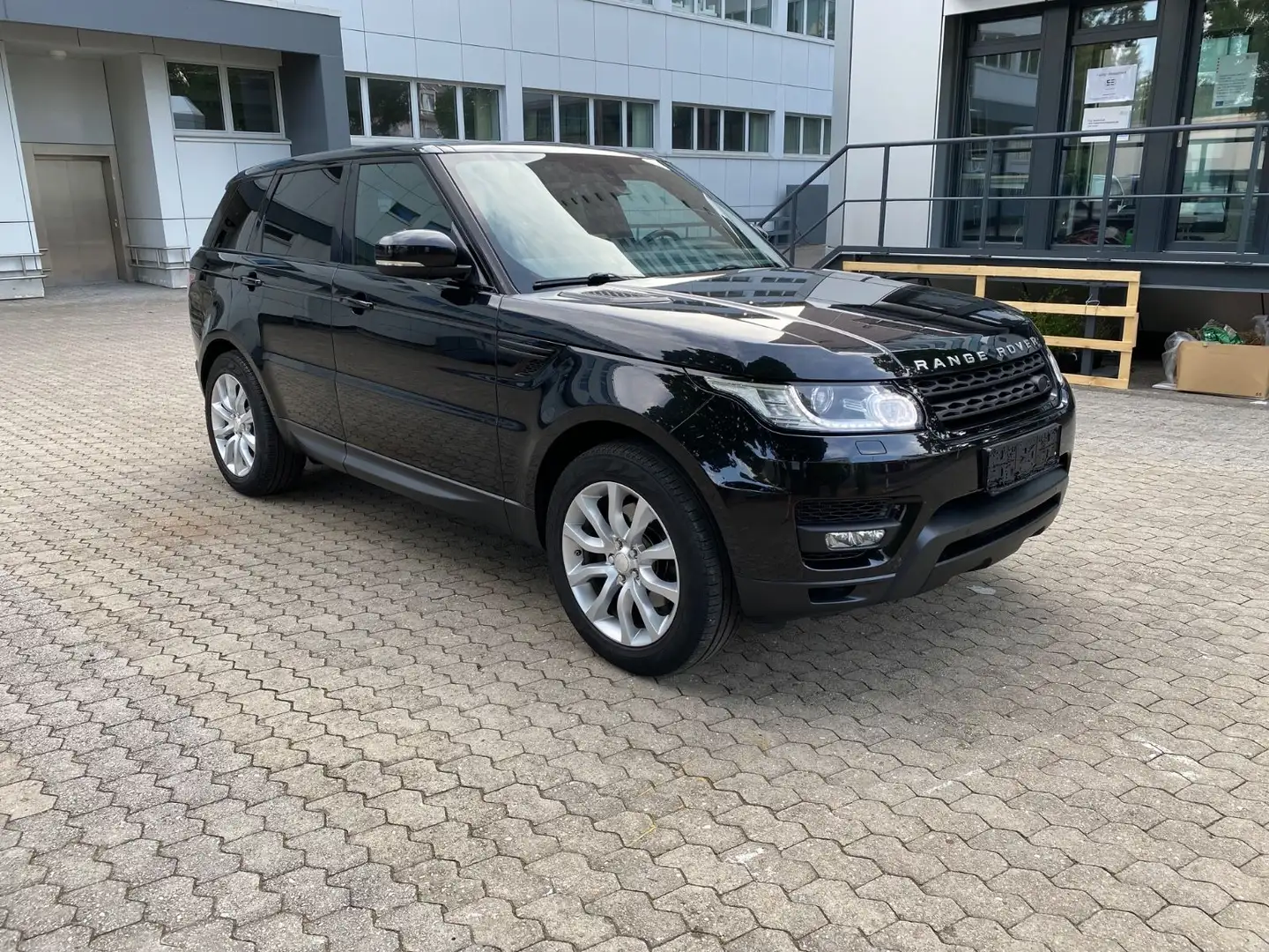 Land Rover Range Rover Sport 3.0 HSE/Kamera/LED/Navi/AHK Zwart - 2
